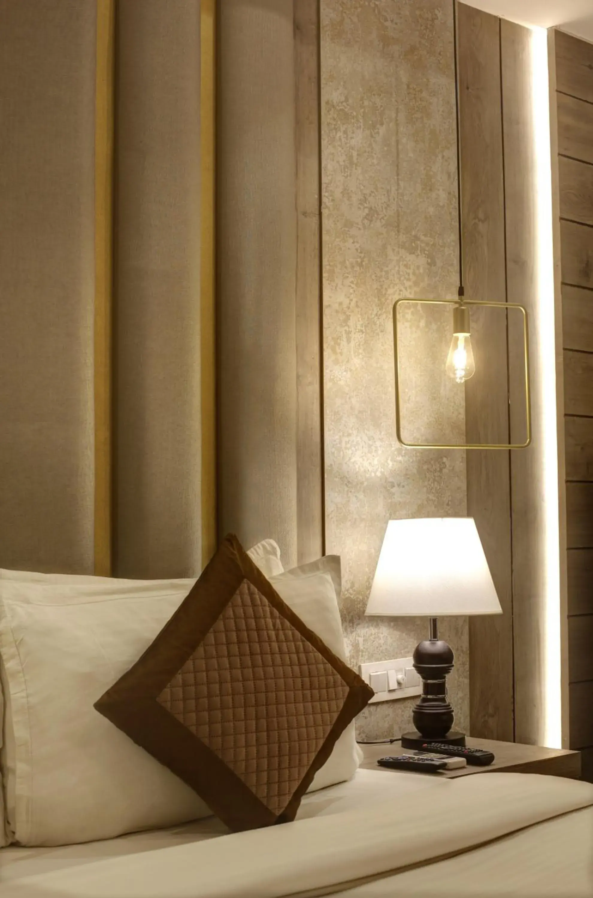 Bed in Town Pallace Inn - Hotel in New Delhi Bed in Town Pallace Inn - Hotel in New Delhi