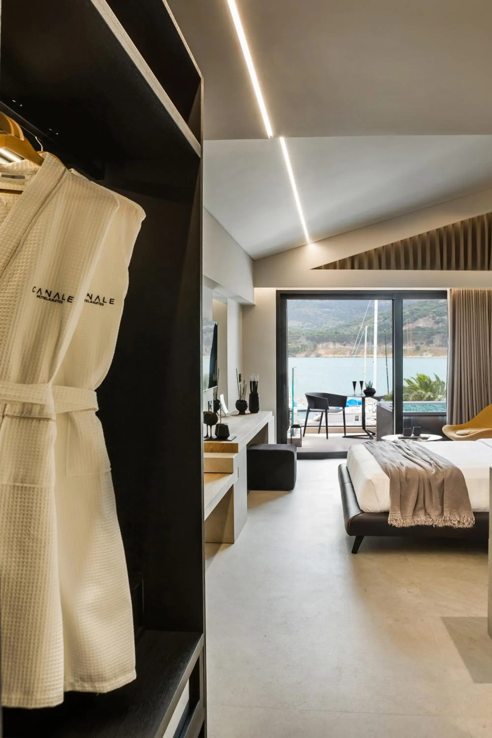 Sea view, Bed in Canale Hotel & Suites Sea view, Bed in Canale Hotel & Suites