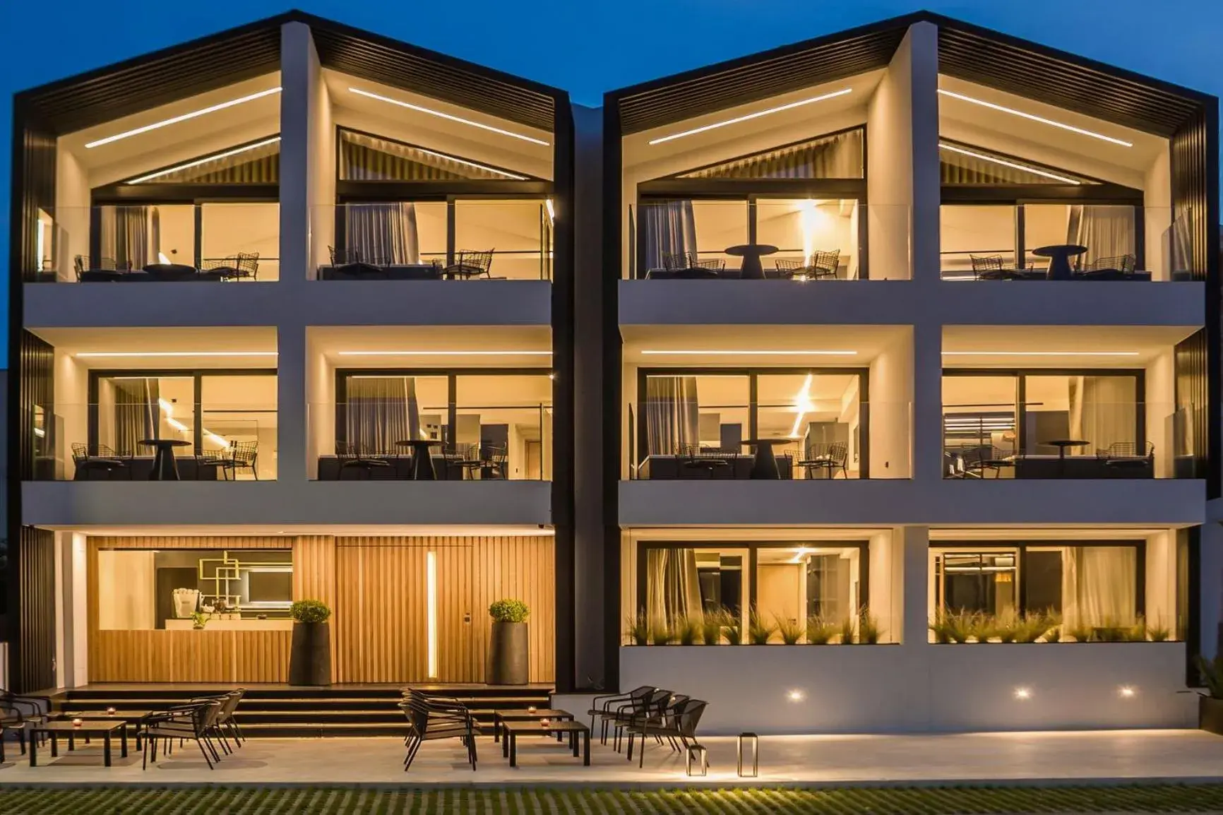 Property building in Canale Hotel & Suites Property building in Canale Hotel & Suites