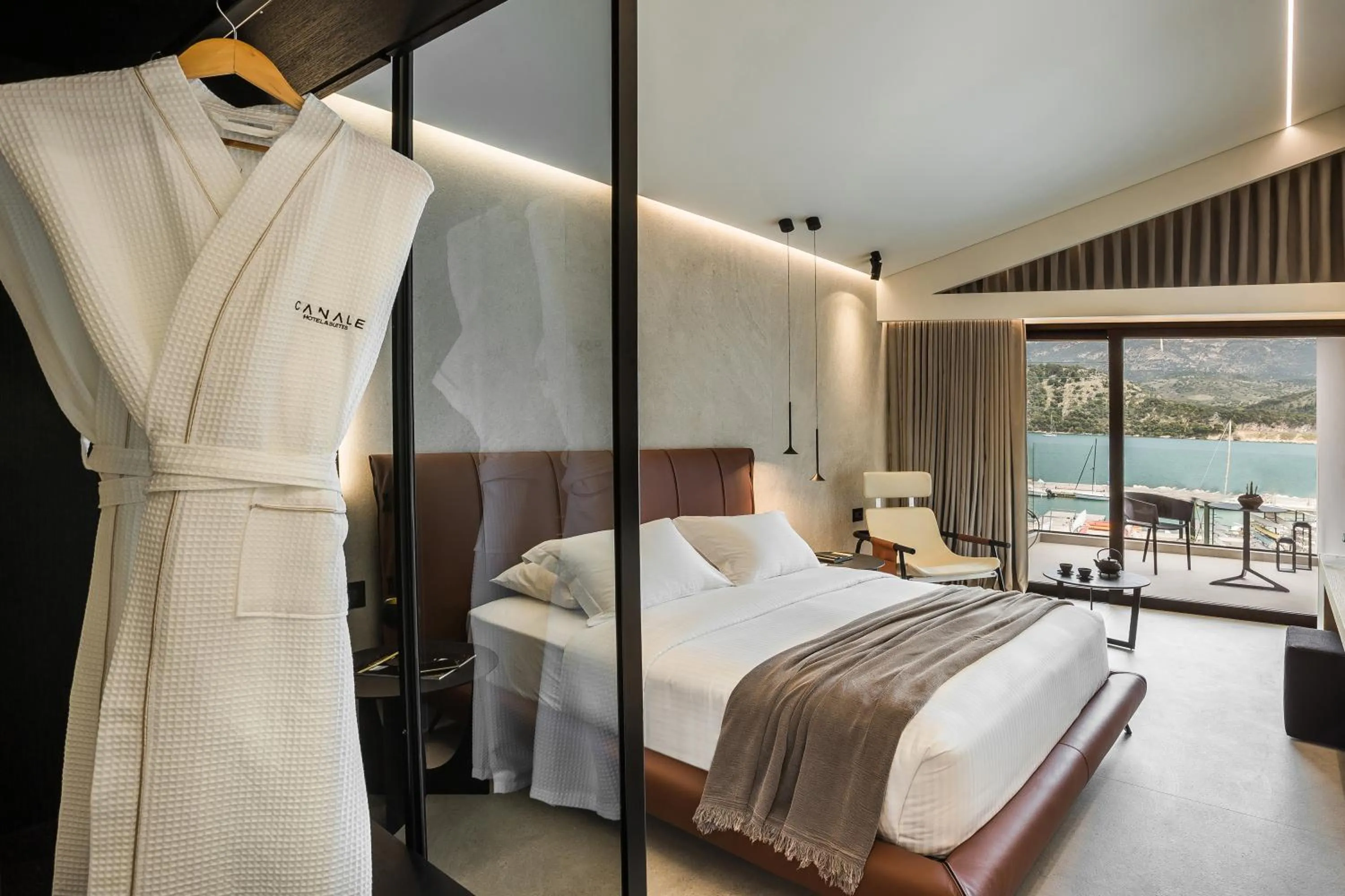 Bed in Canale Hotel & Suites