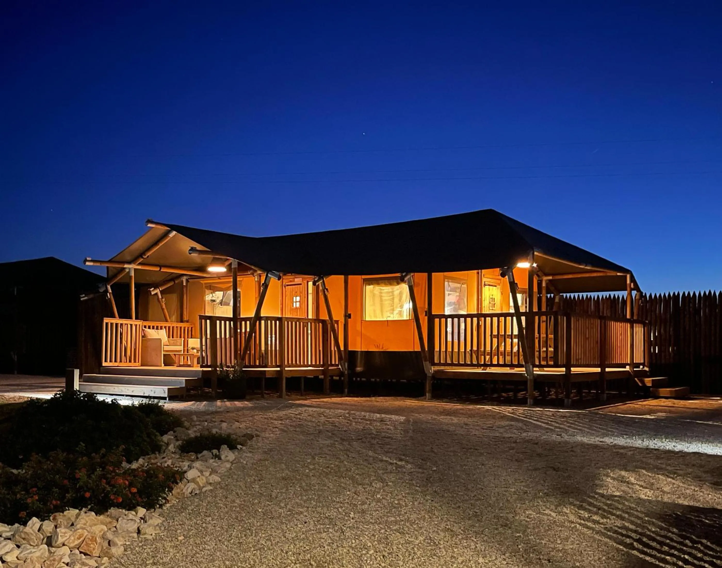 Three-Bedroom Chalet in Kuanza Farmhouse and Lodge
