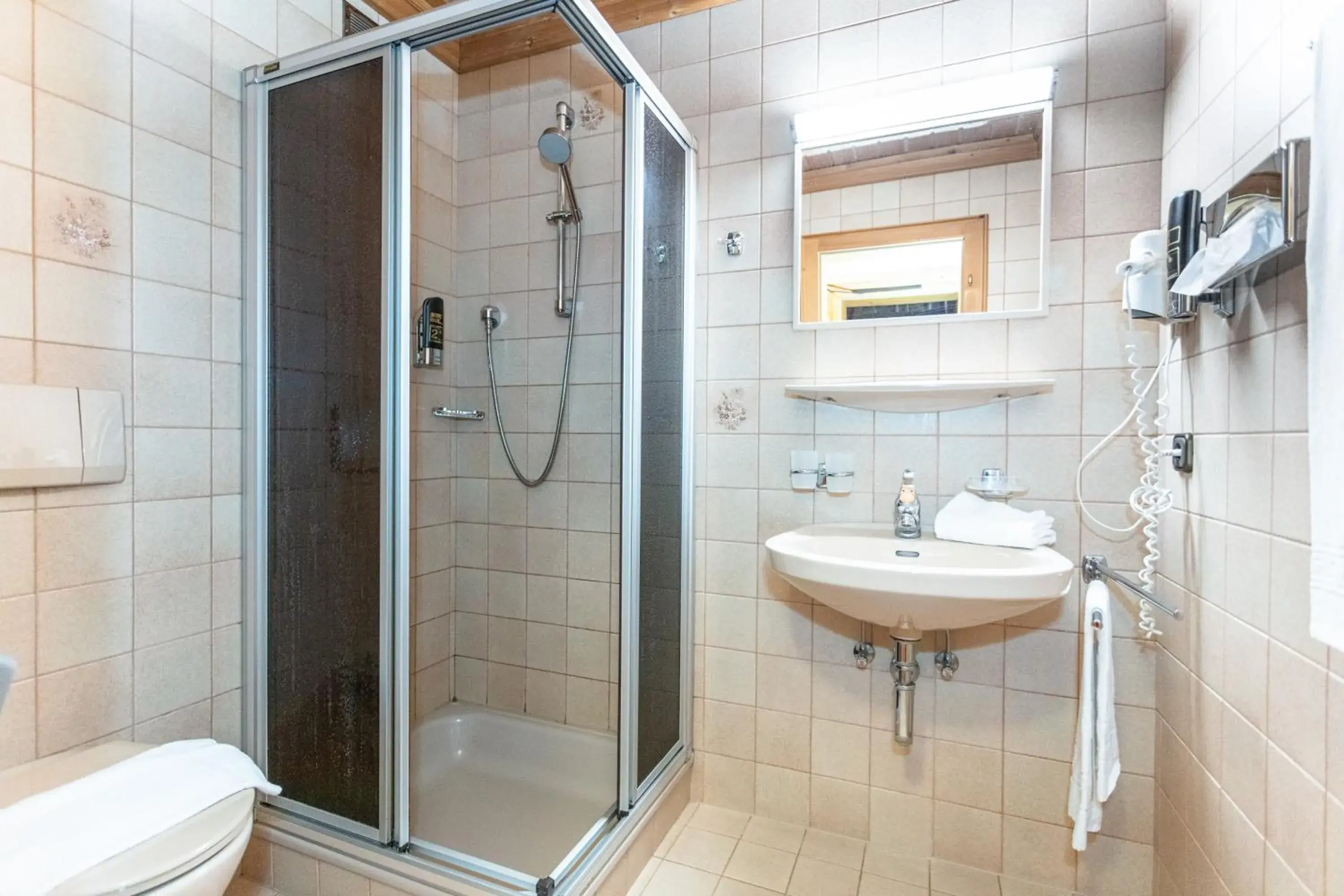 Family Room (2 Adults + 2 Children) in Landhaus Rohregger Family Room (2 Adults + 2 Children) in Landhaus Rohregger