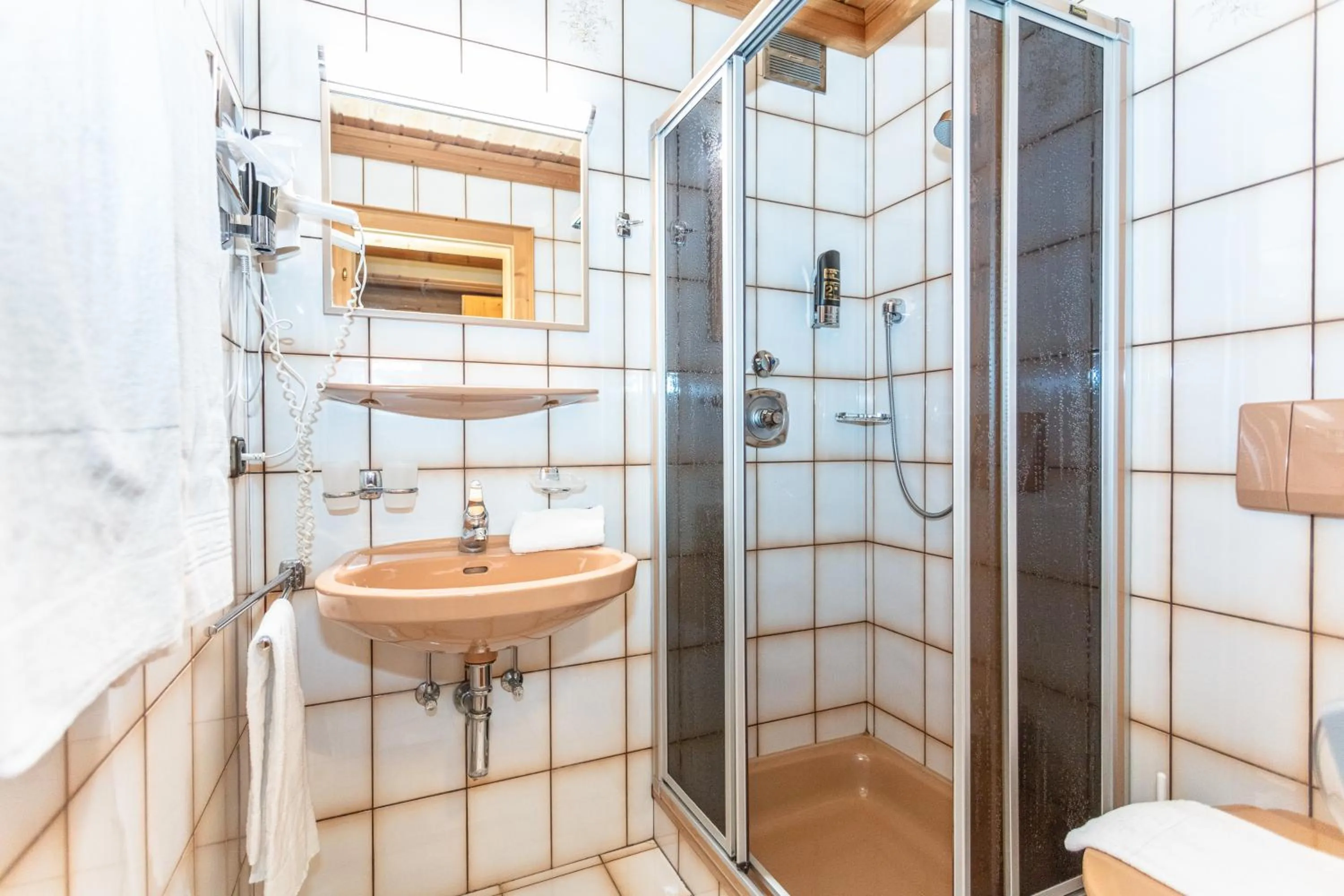 Photo of the whole room in Landhaus Rohregger