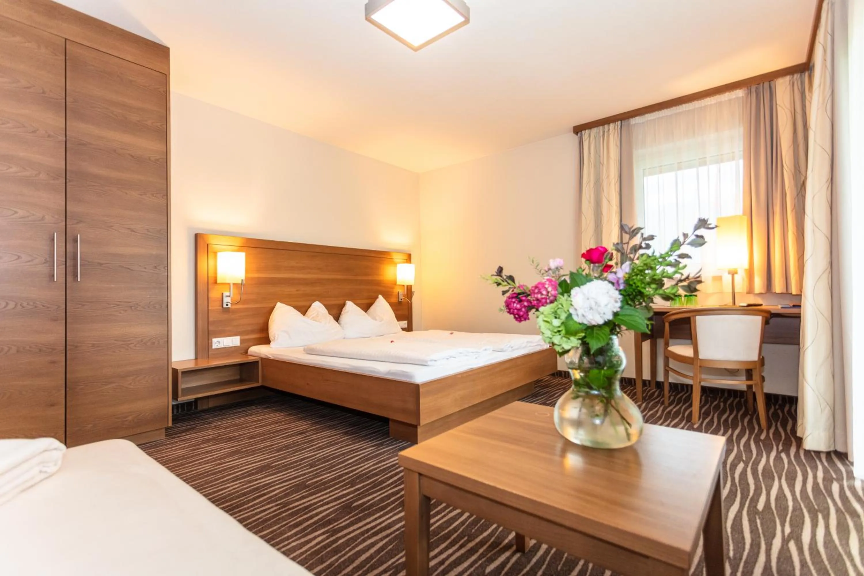 Photo of the whole room, Bed in Landhaus Rohregger