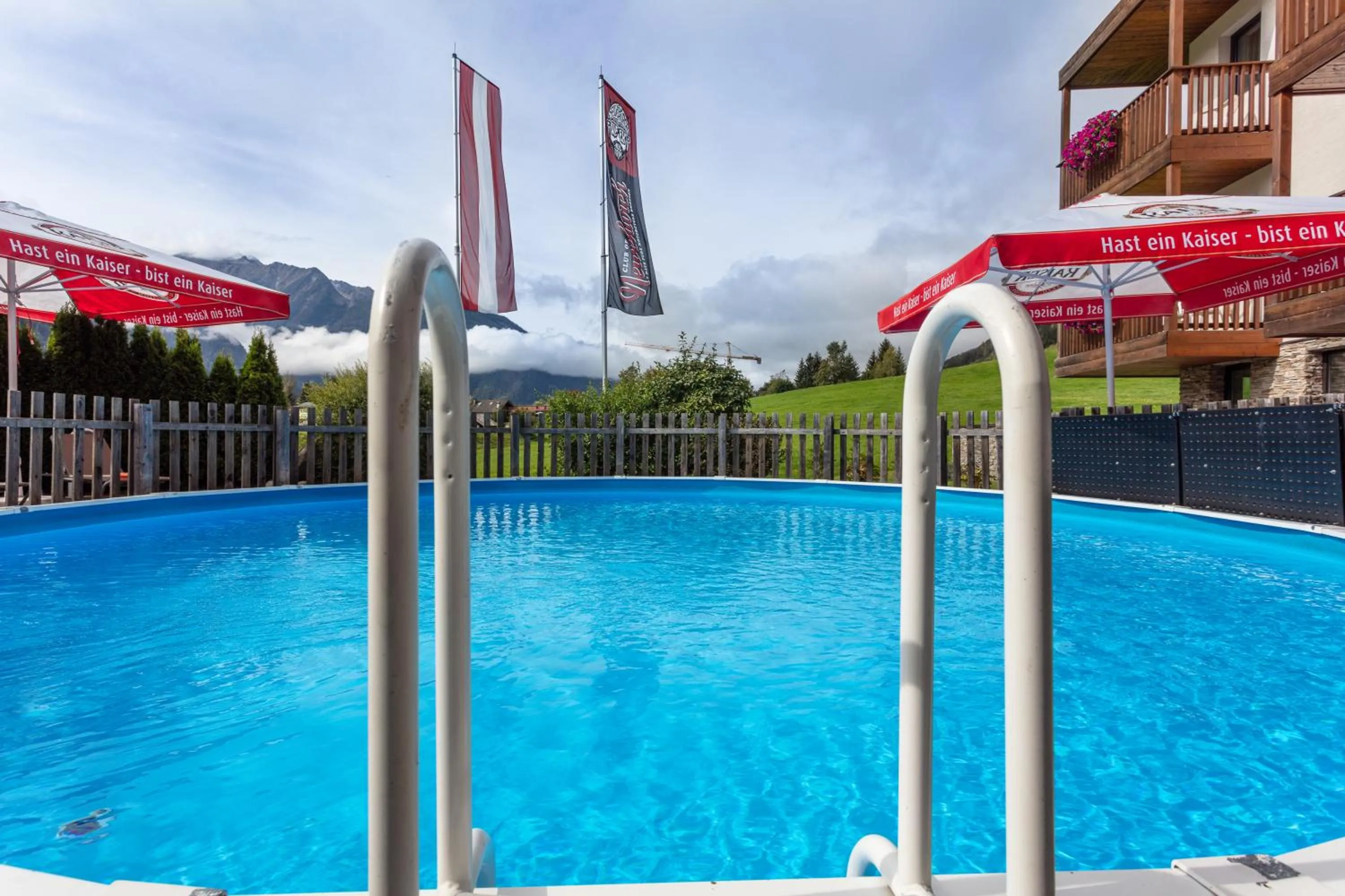 Swimming pool in Landhaus Rohregger