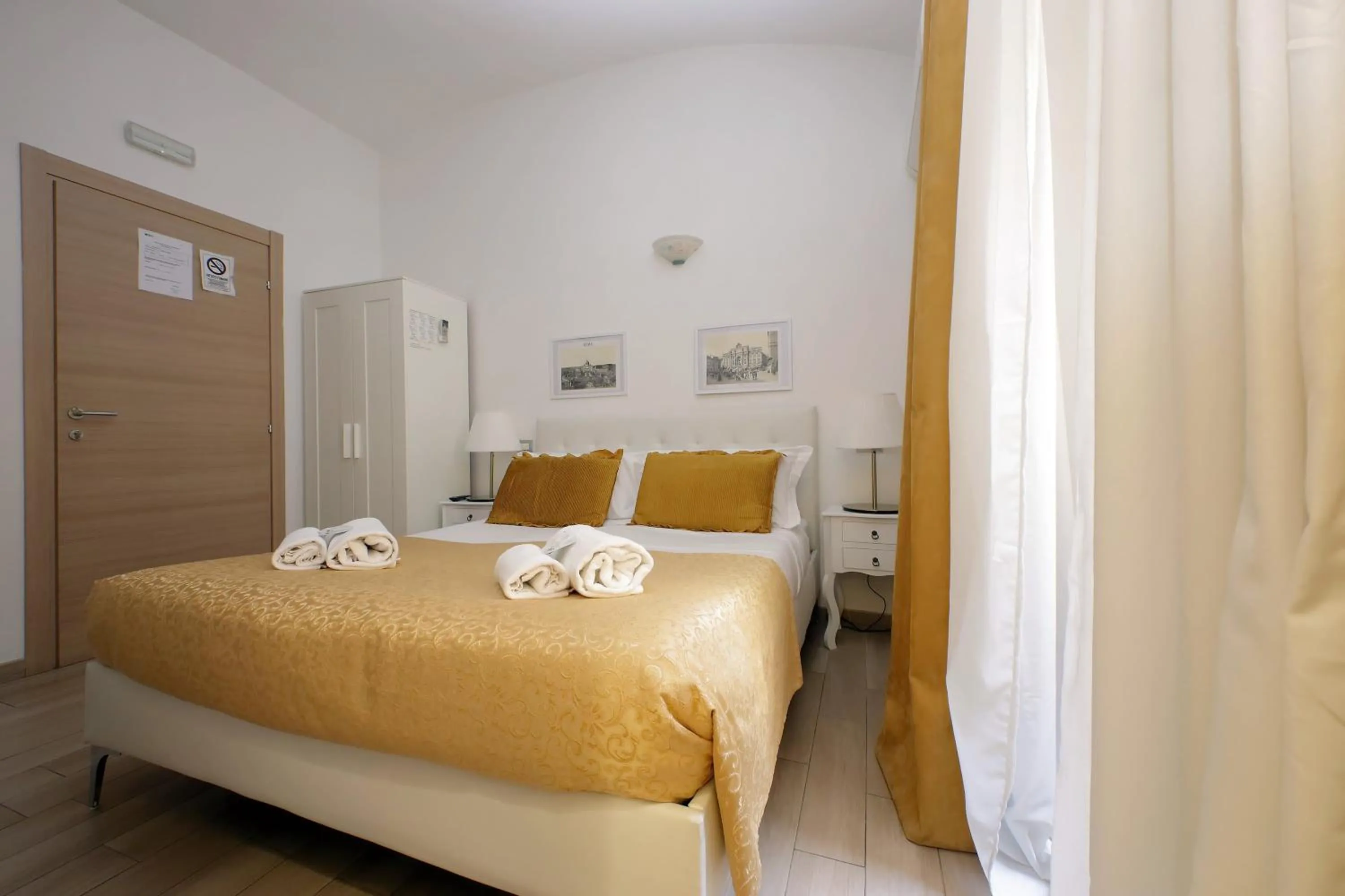 Bed in Dream City Rome