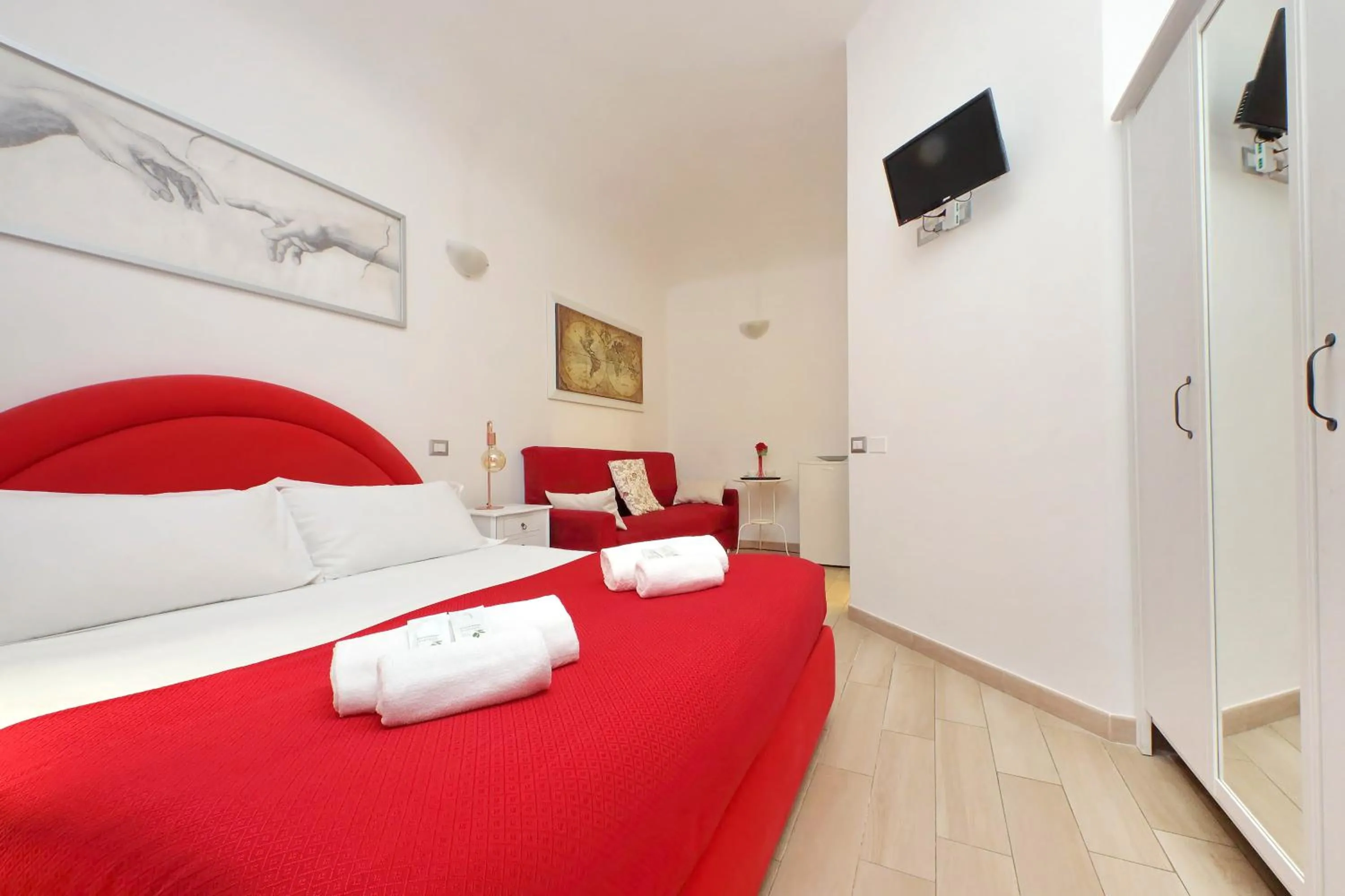 Bed in Dream City Rome