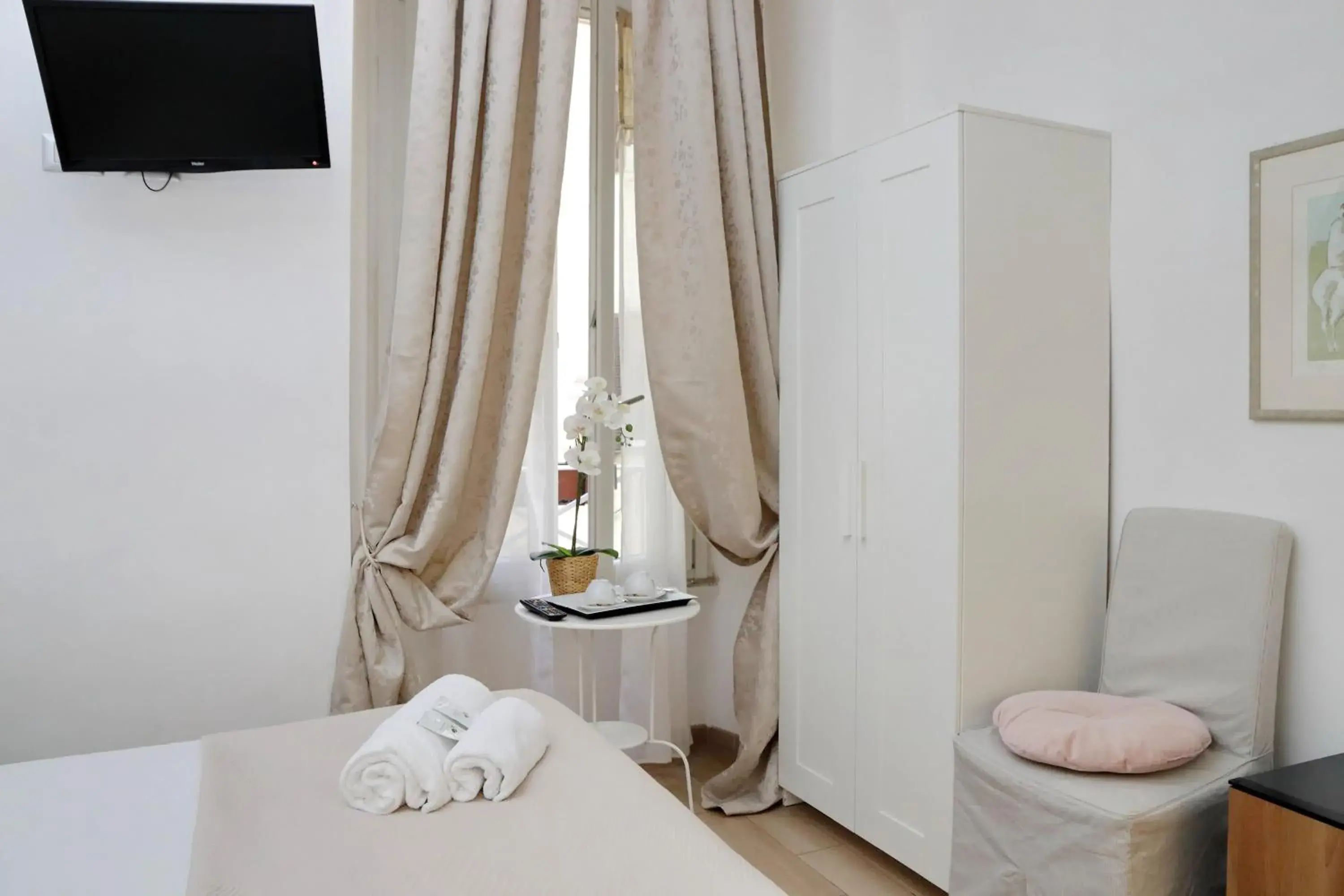 Bed in Dream City Rome Bed in Dream City Rome