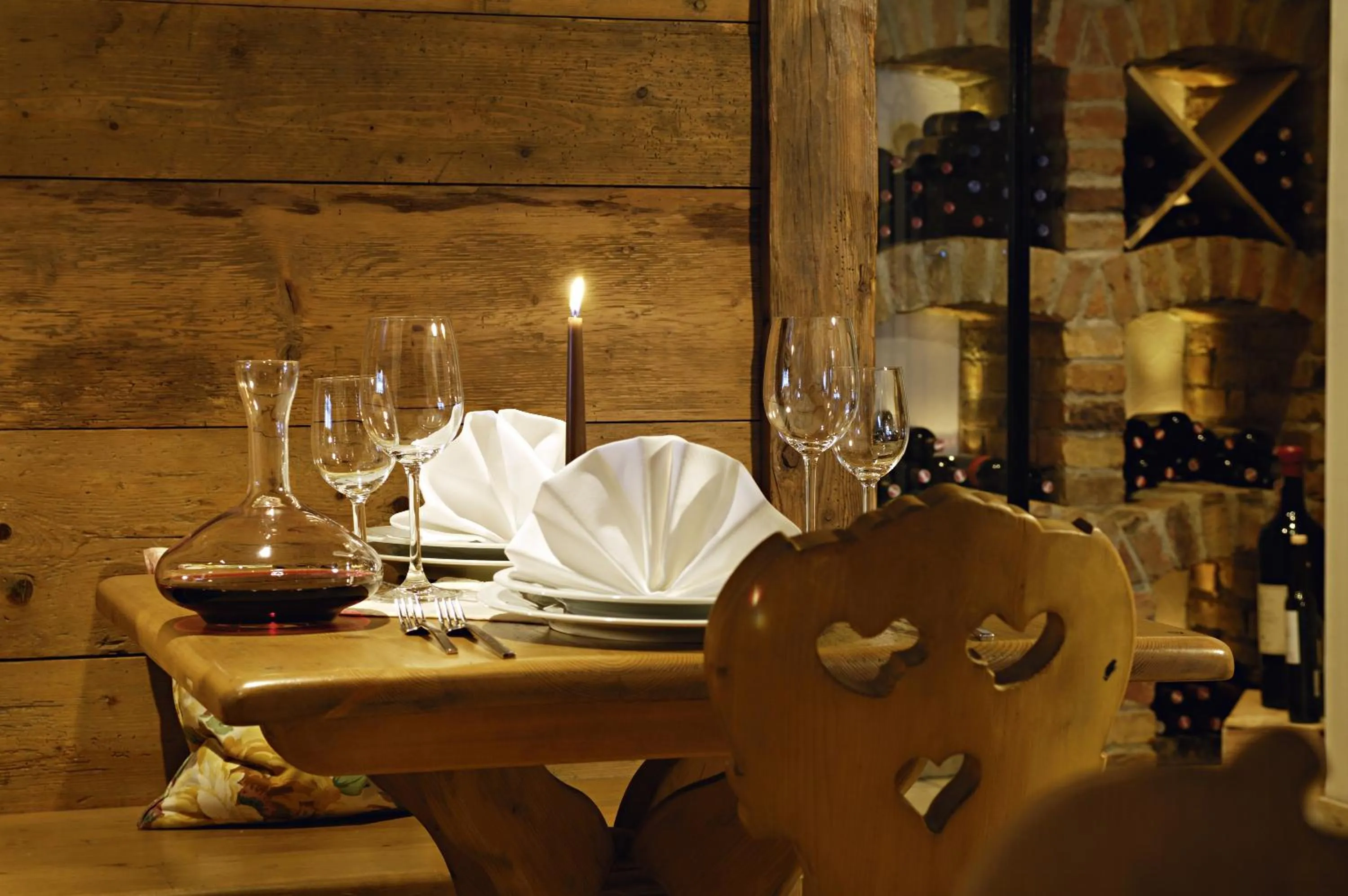 Restaurant/places to eat in Alpenlove - Adult SPA Hotel