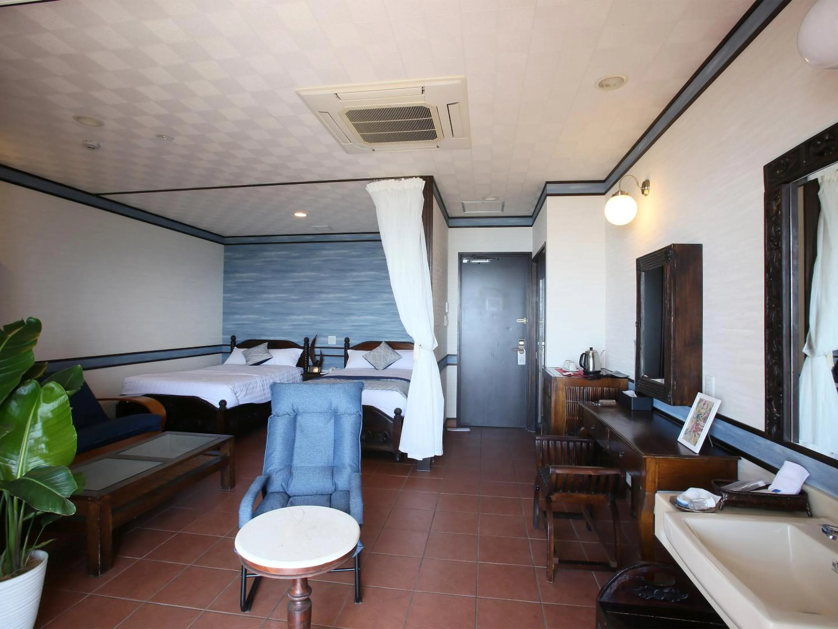 Photo of the whole room, Bed in Haruhoo Resort ISHIGAKI