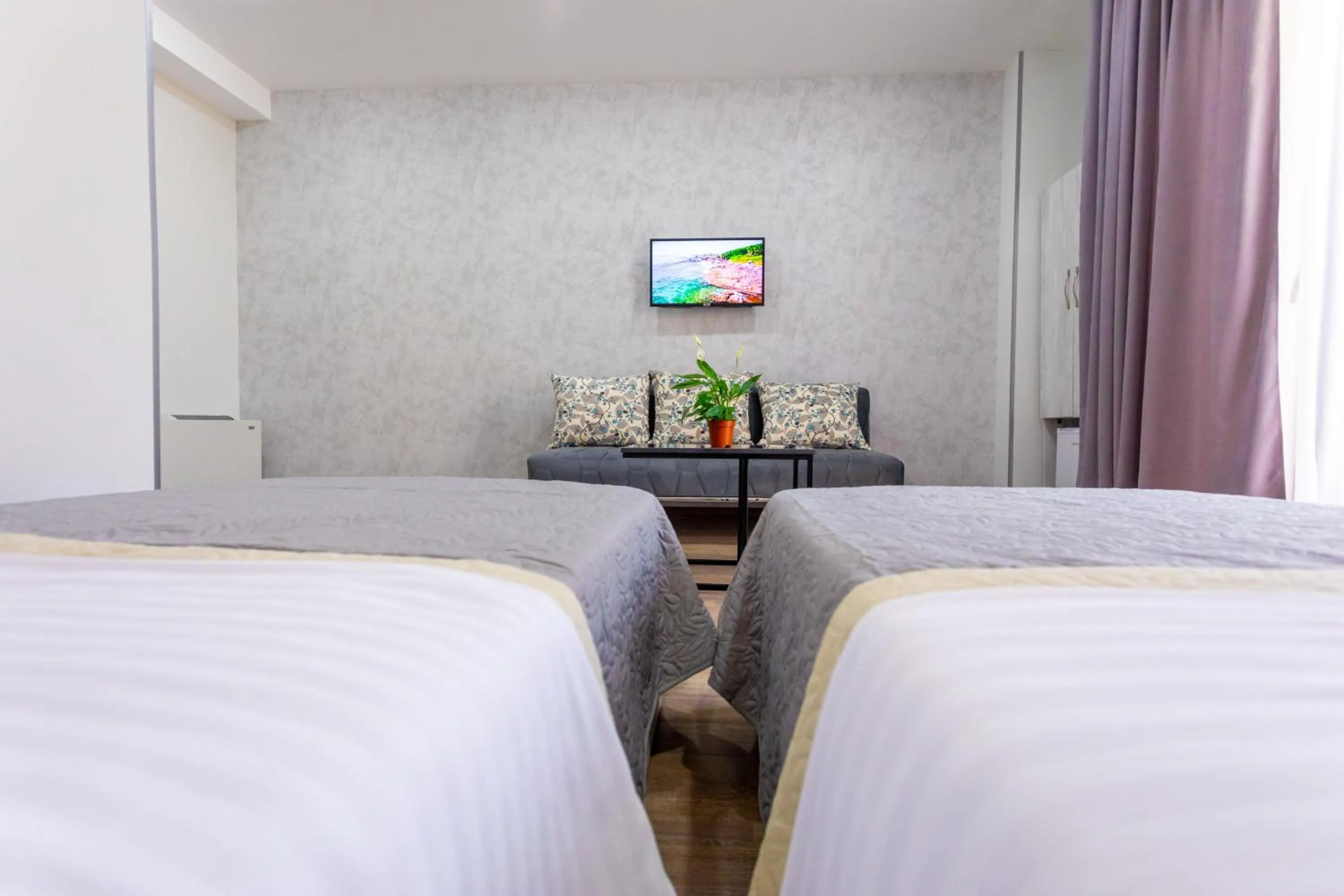 Bedroom, Bed in Hotel Rustaveli