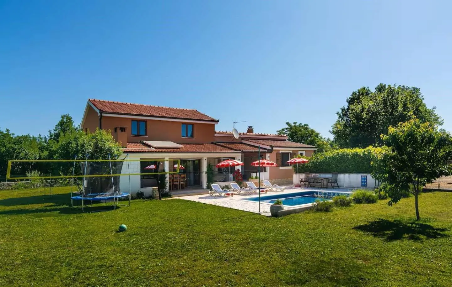 Holiday Home Domina