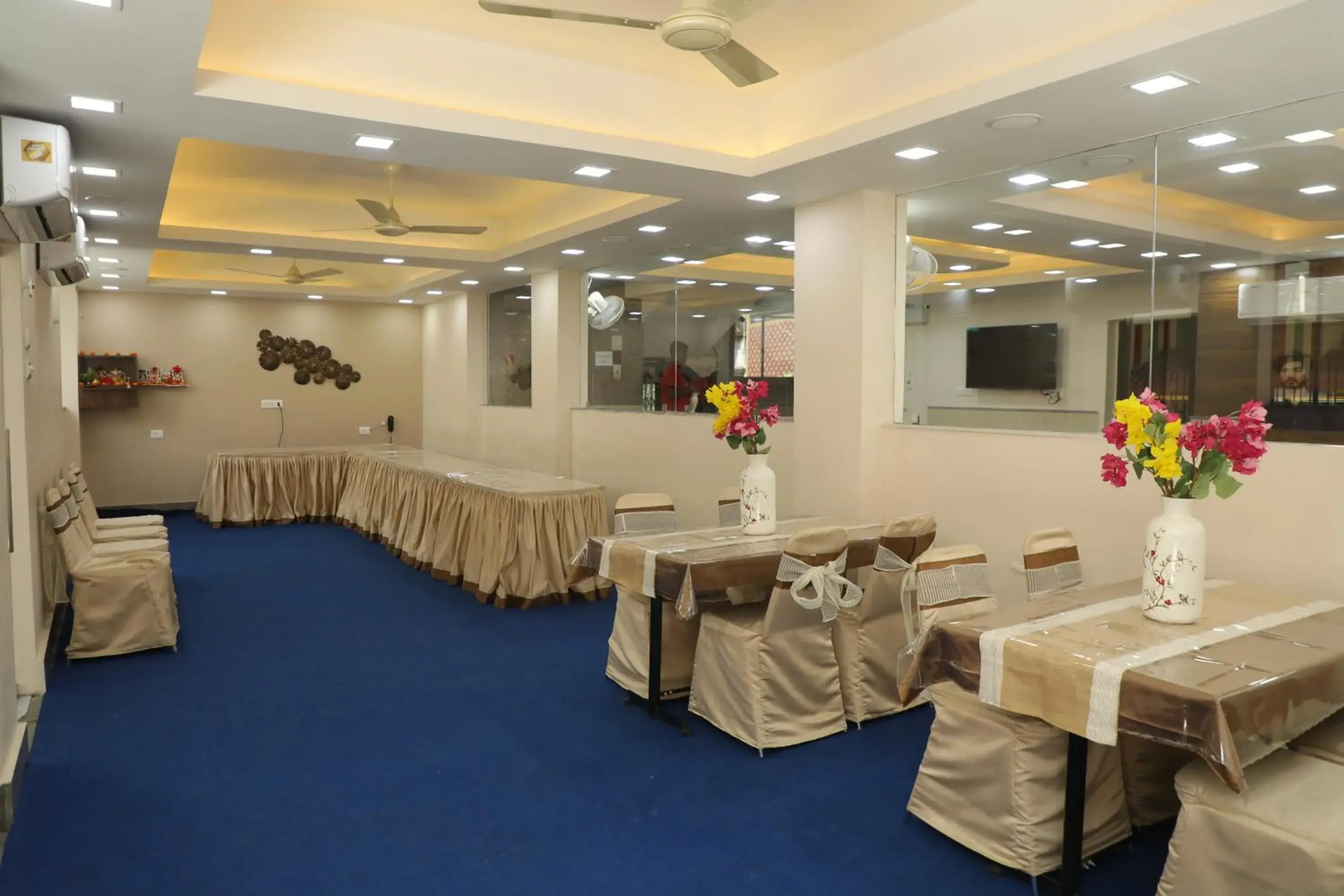 Restaurant/places to eat in Hotel Bandhan Residency Restaurant/places to eat in Hotel Bandhan Residency