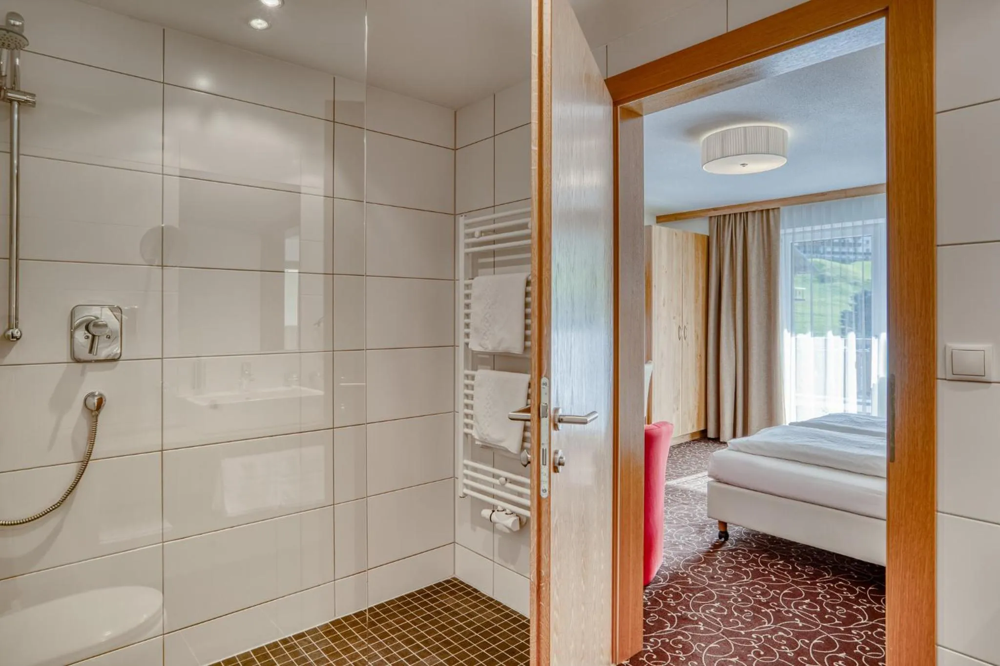 Bathroom, Bed in Hotel Erika