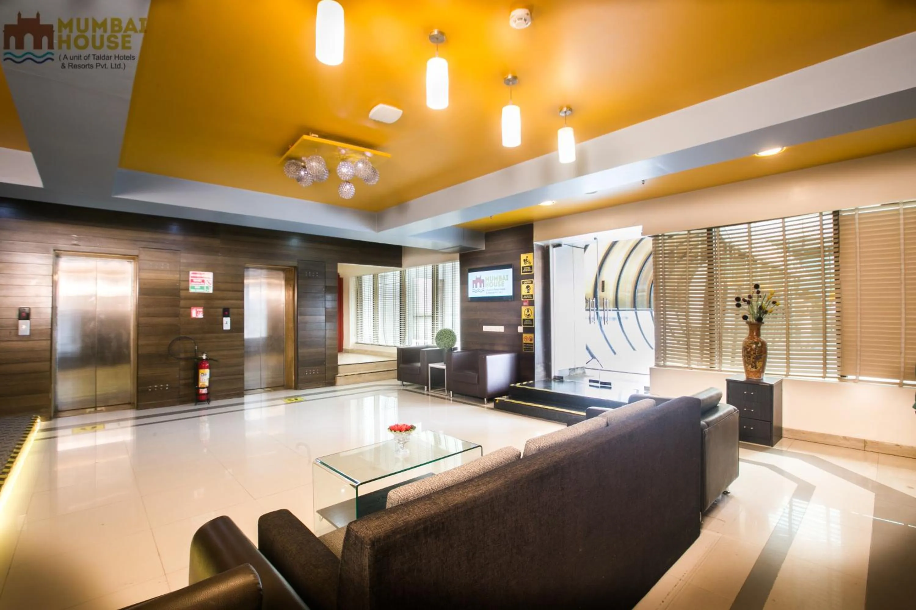 Lobby or reception in Hotel Mumbai House Airoli, Navi Mumbai