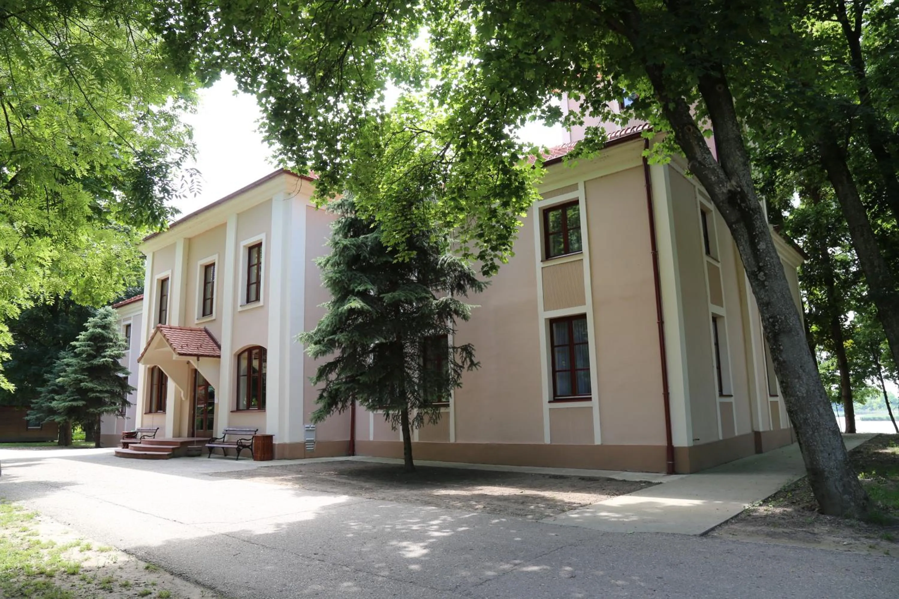 Standard Triple Room in Kaštel Hotel
