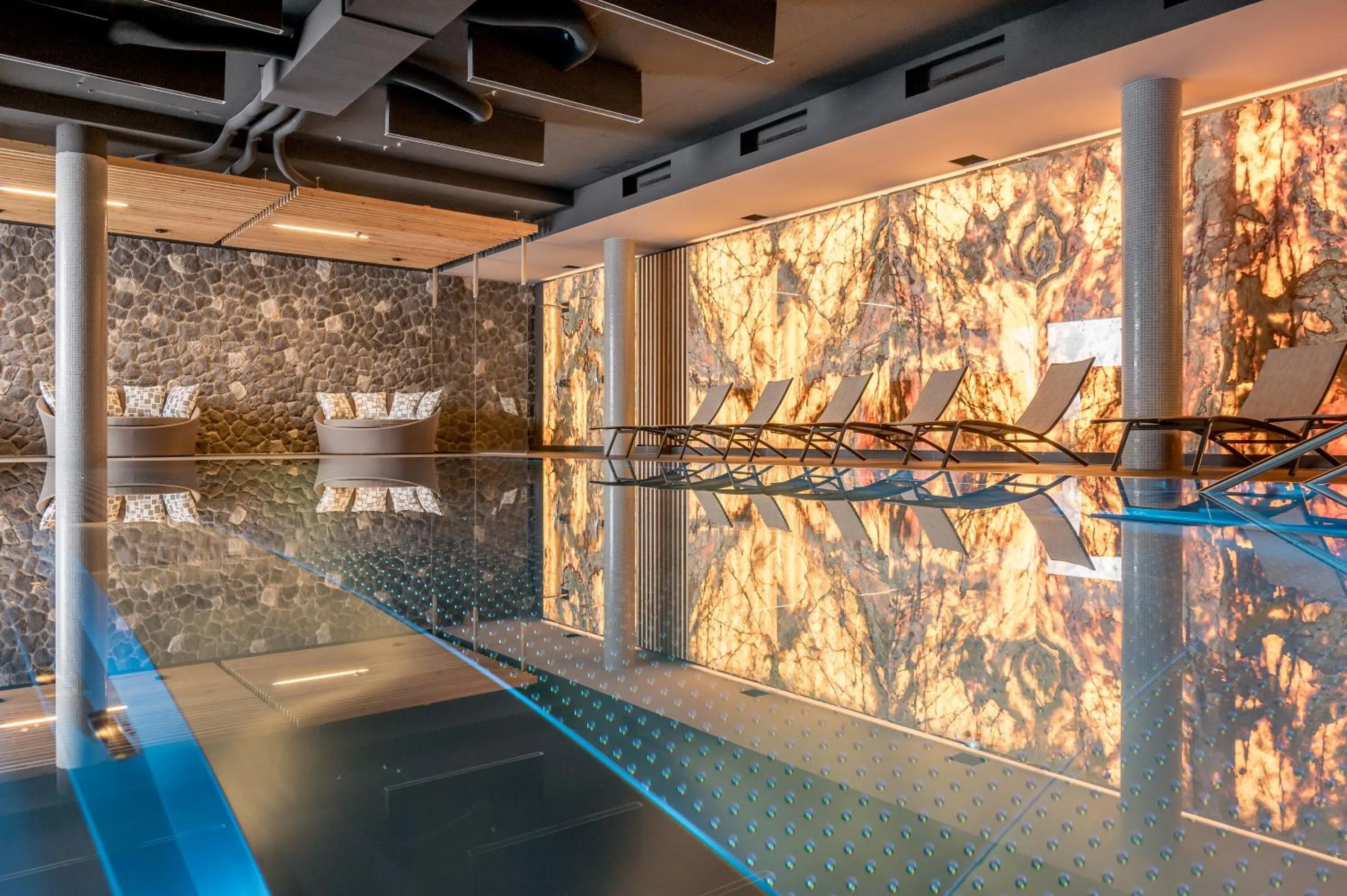 Swimming pool in Chalet Obergurgl Luxury Apartments