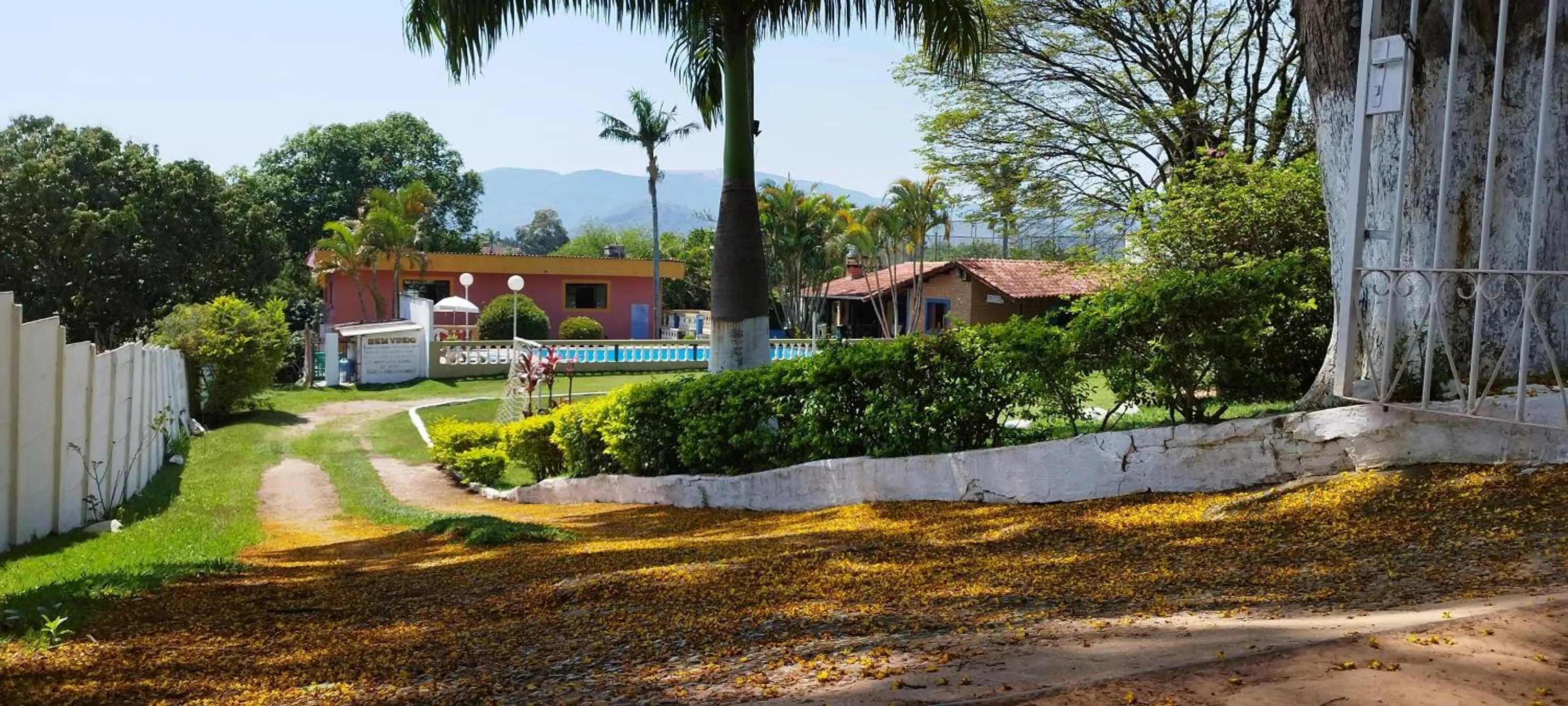 Facade/entrance in Chácara Sorriso 1 em Atibaia