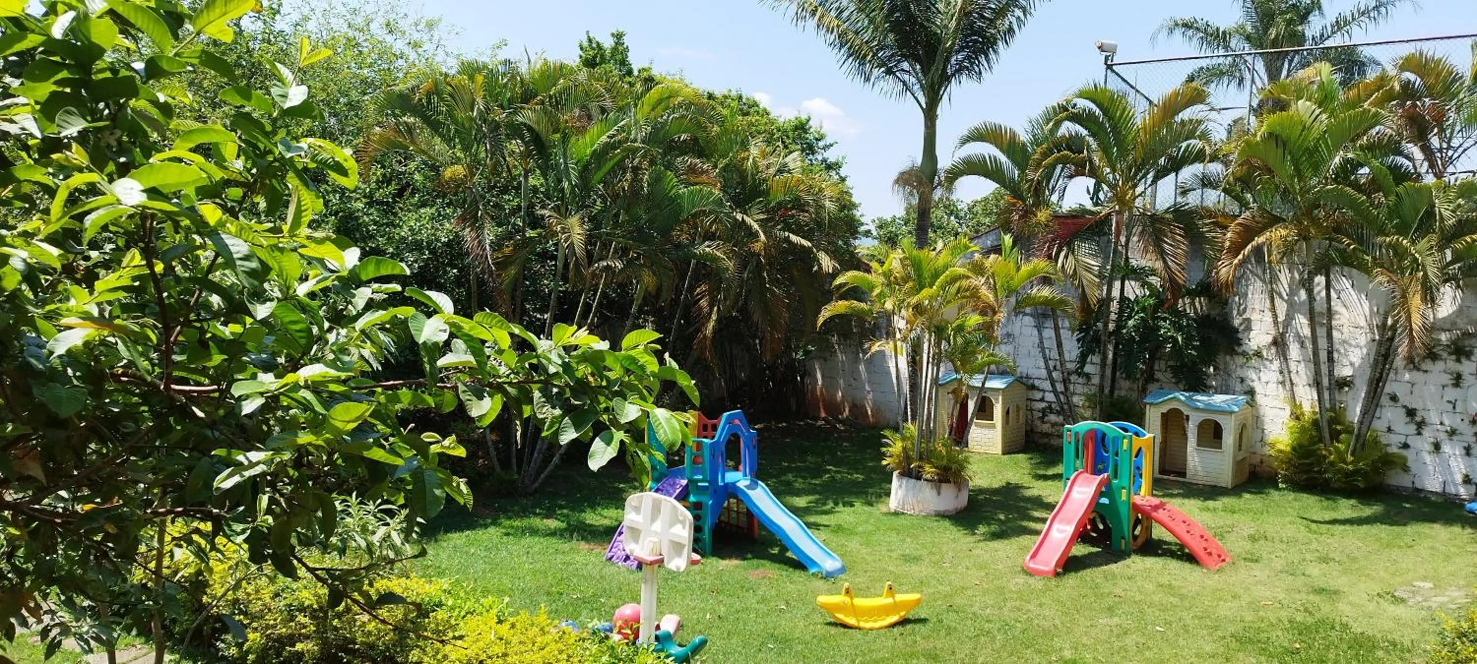 Children play ground in Chácara Sorriso 1 em Atibaia