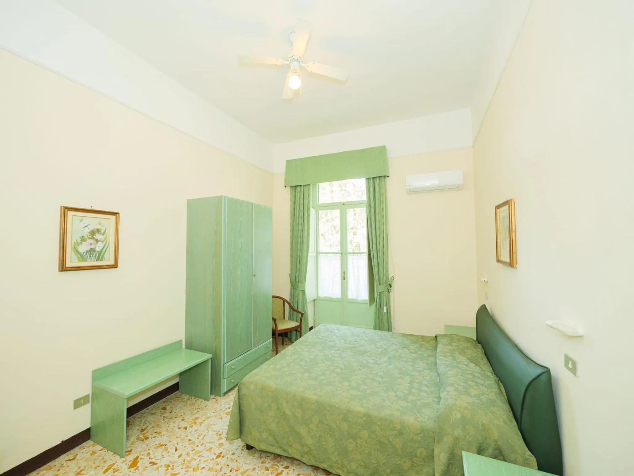 Bed in Hotel Delle Palme