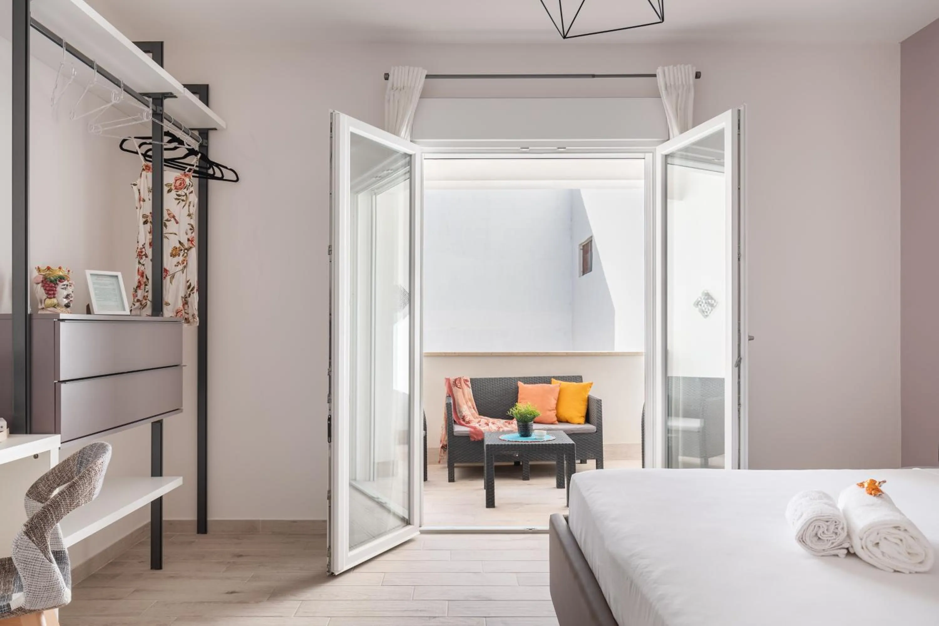 Balcony/Terrace, Bed in Volturno3 Suites & more