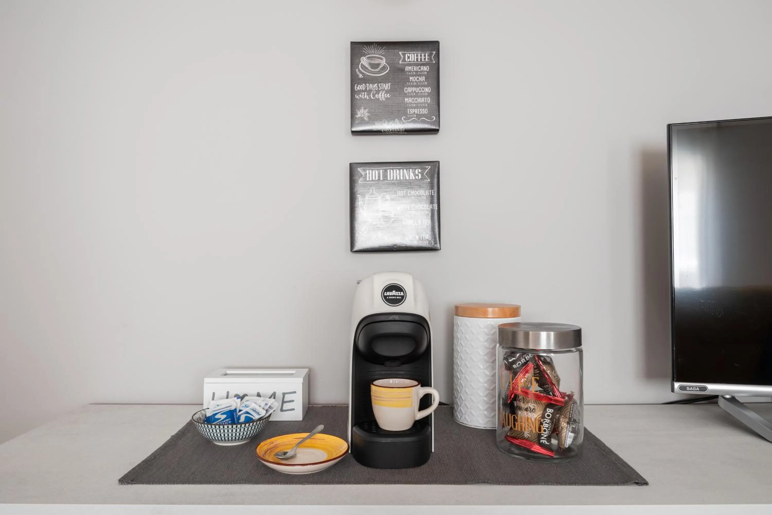 Coffee/tea facilities in Volturno3 Suites & more