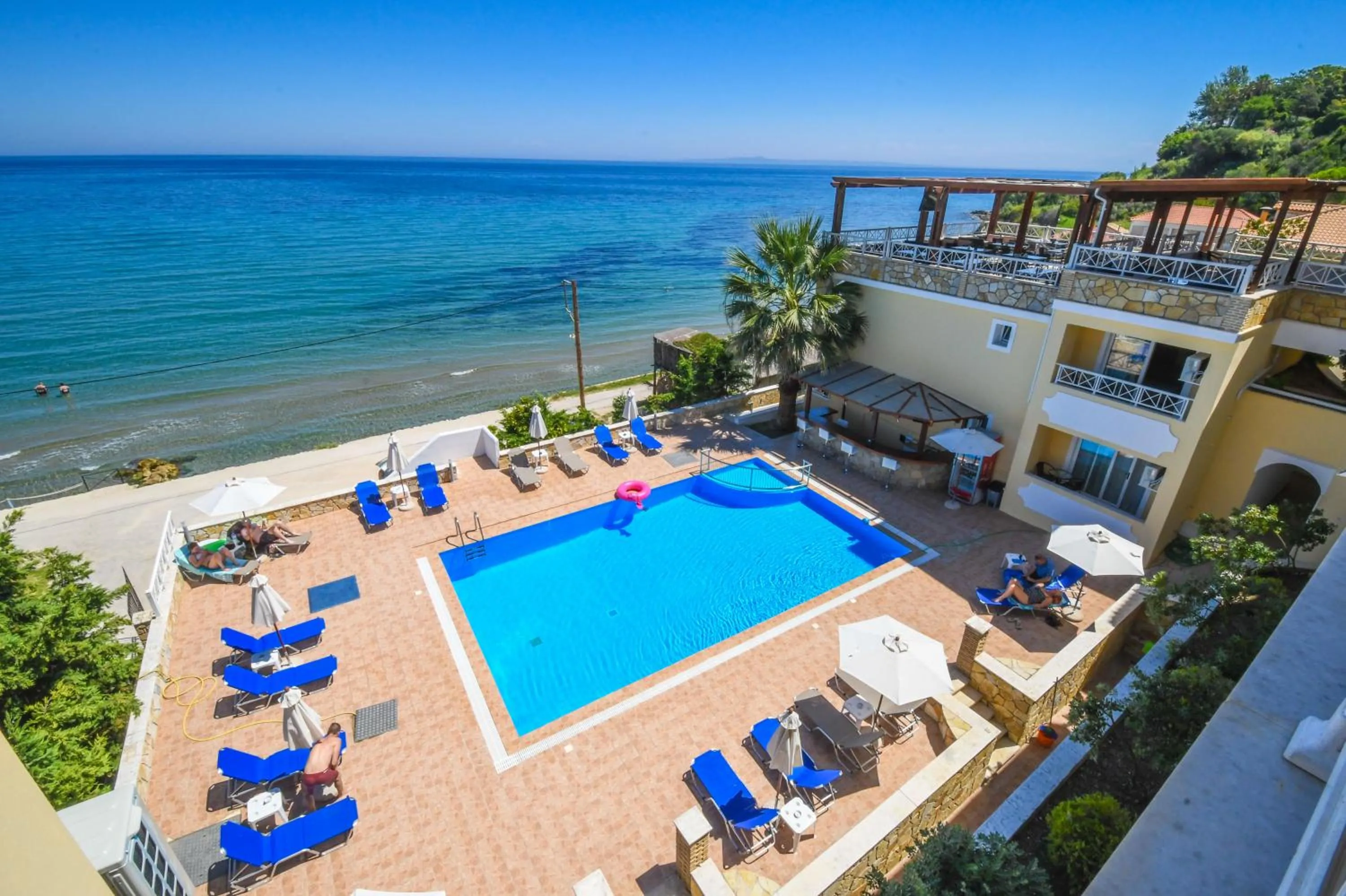 Pool view in Nefeli Beach - living by the sea