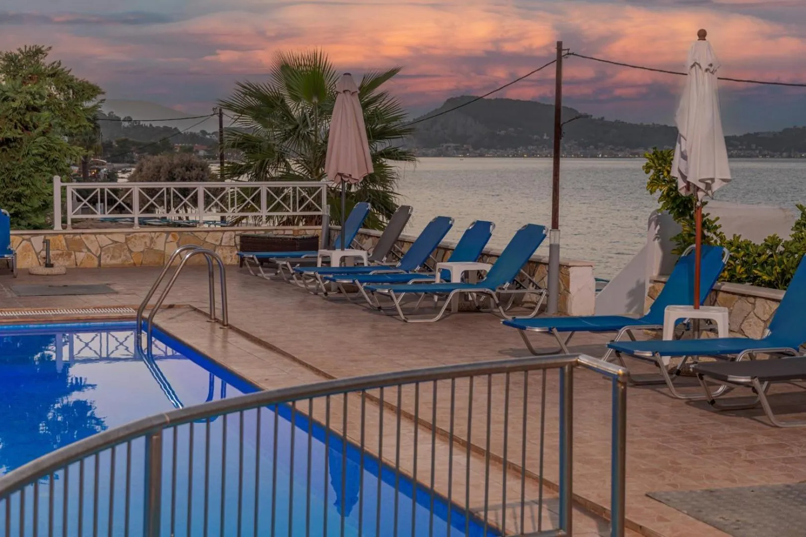 Swimming pool in Nefeli Beach - living by the sea