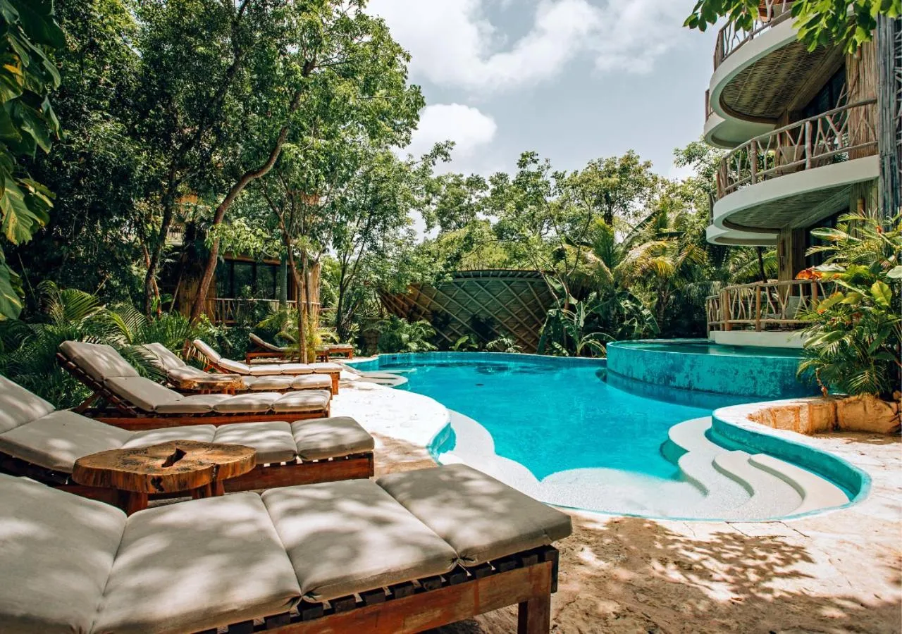 Swimming pool in Kan Tulum Hotel