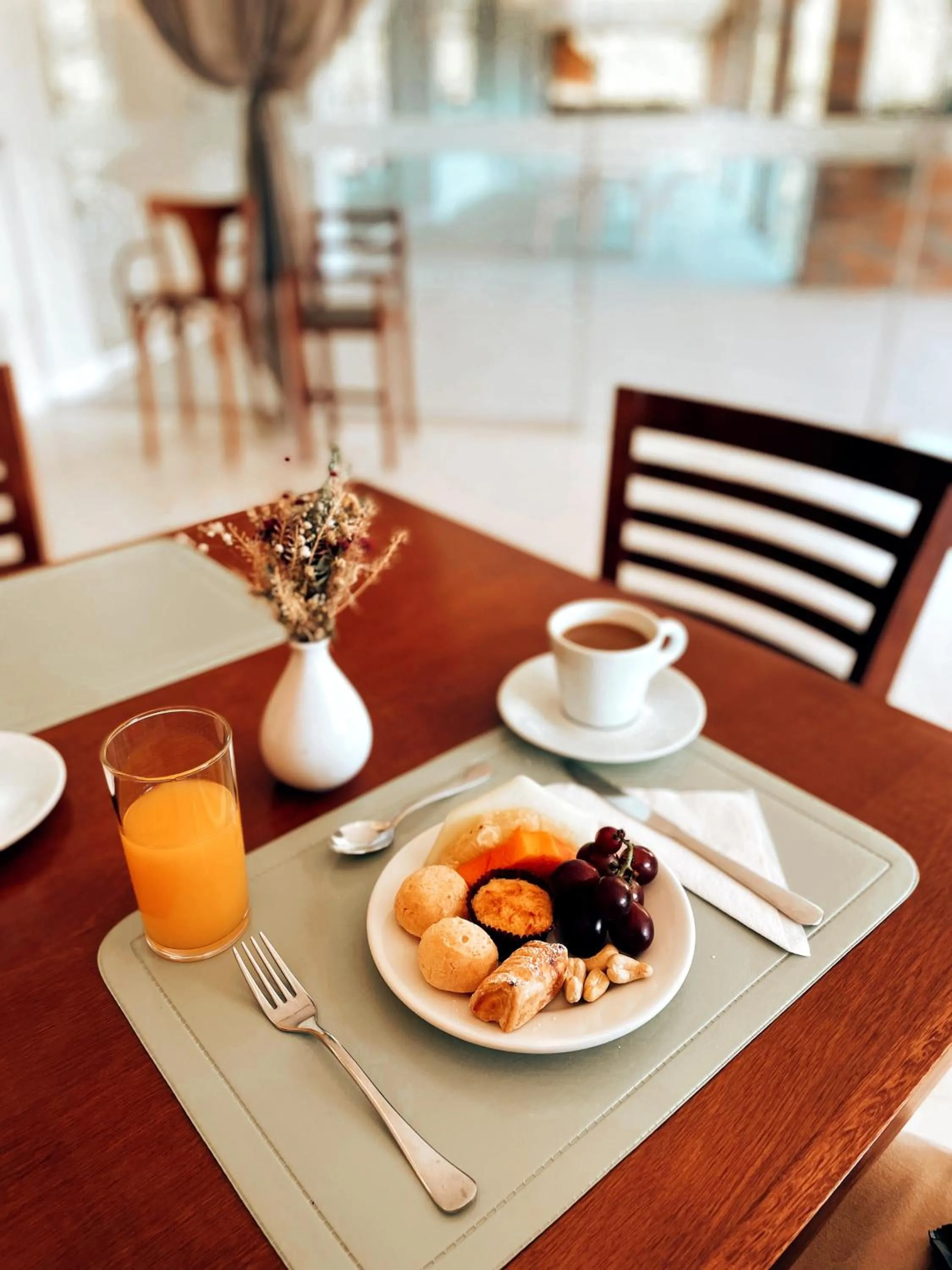 Food in Resort Ecoar