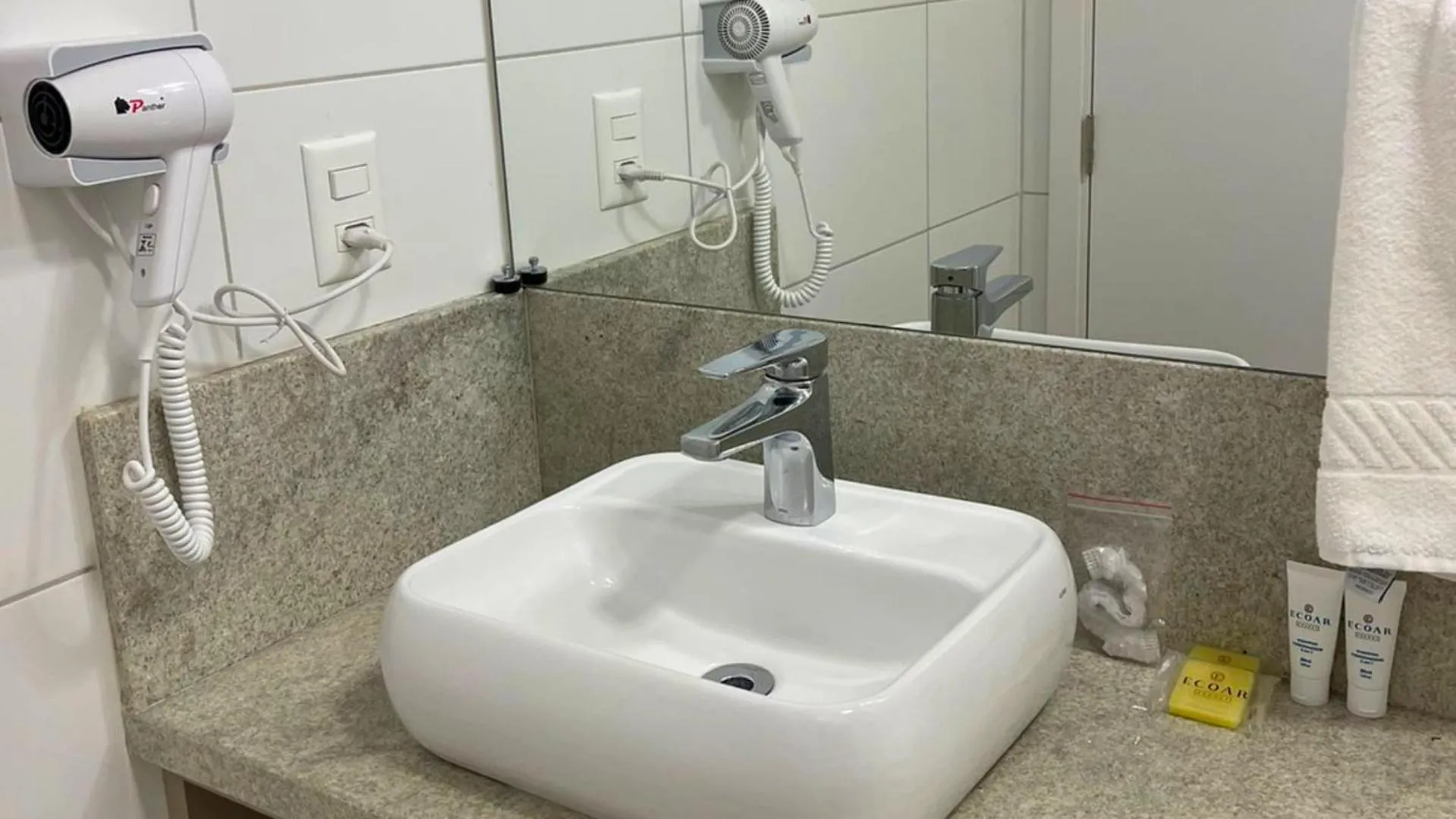 Bathroom in Resort Ecoar