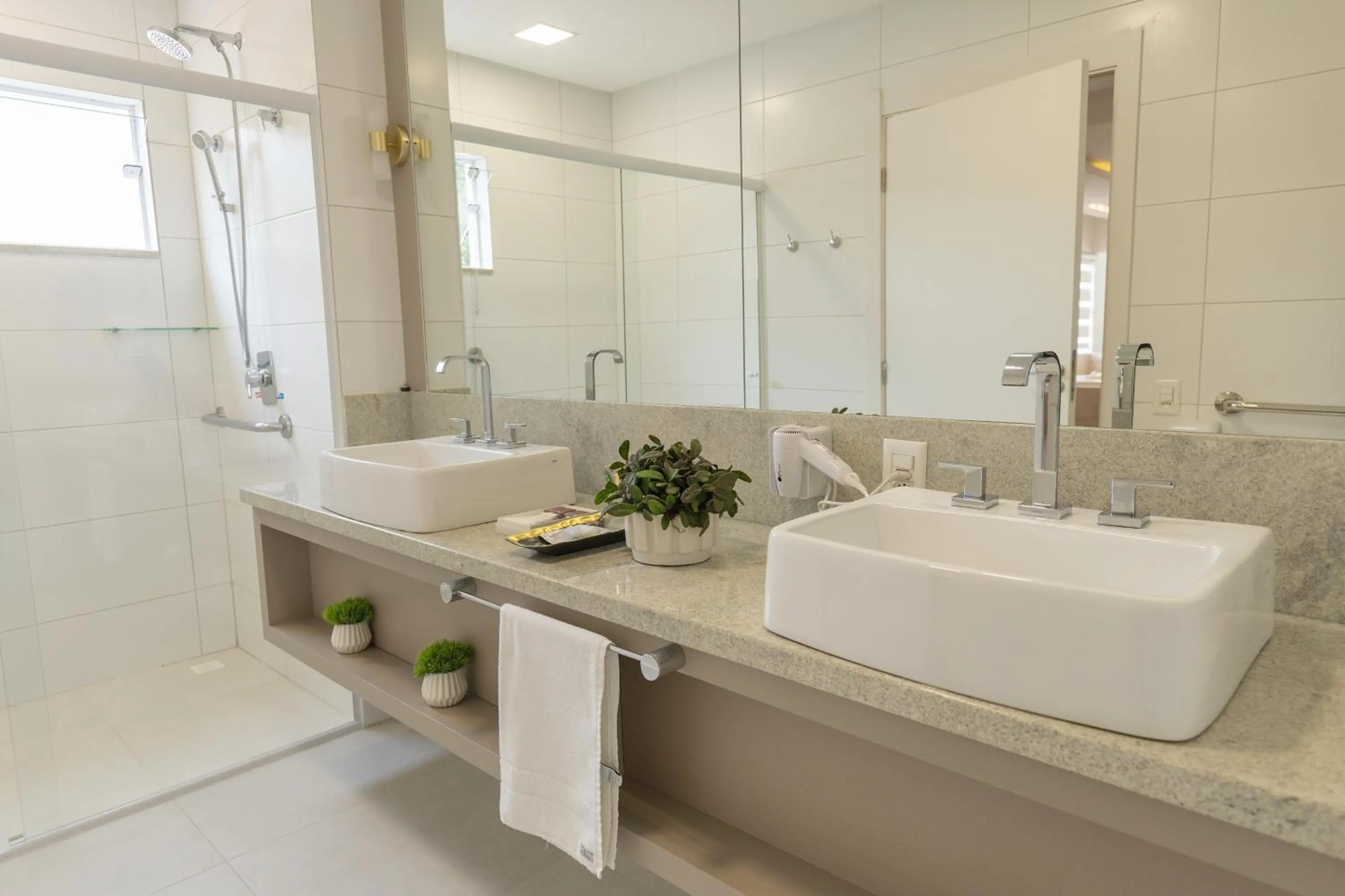 Bathroom in Resort Ecoar