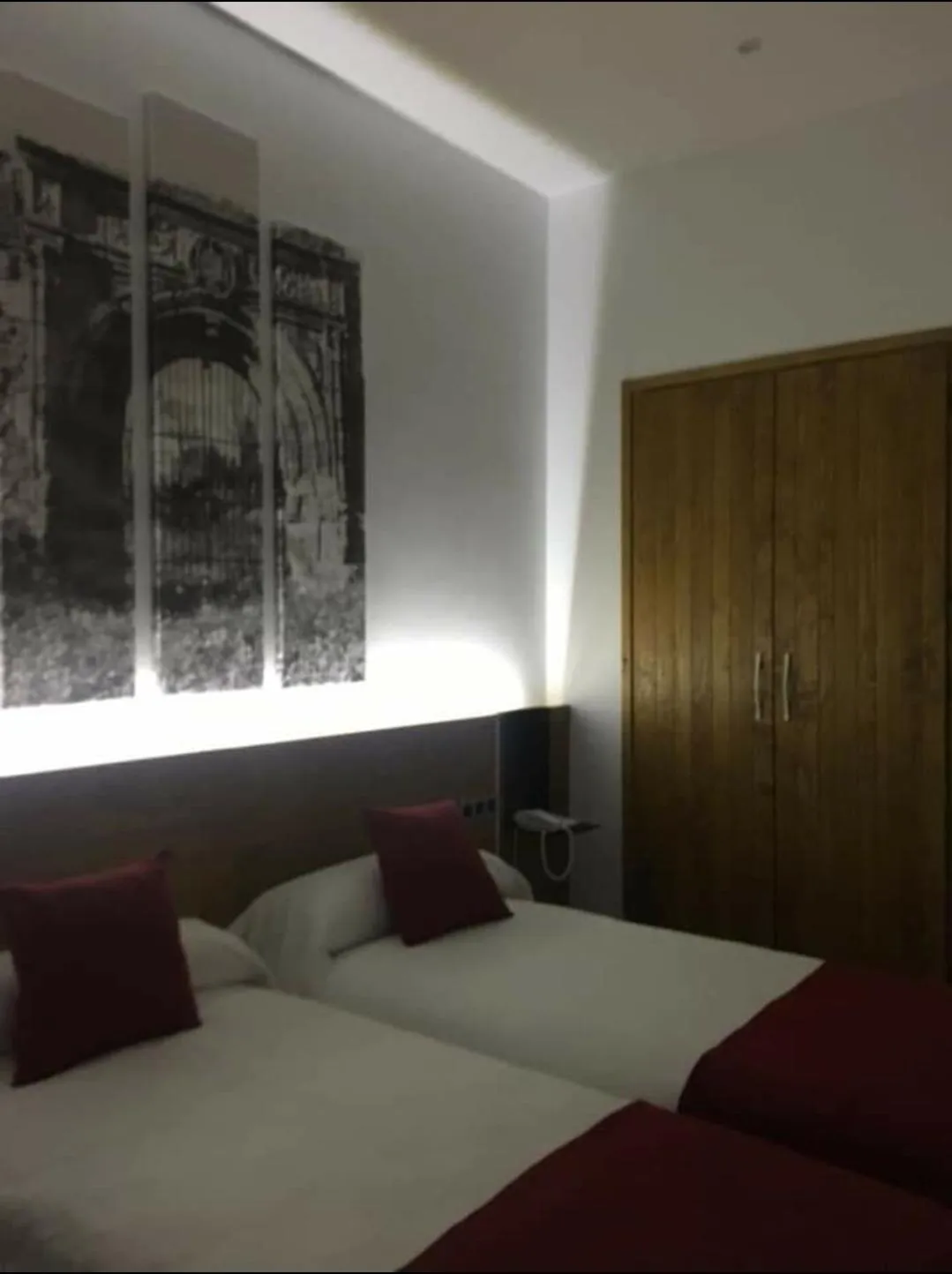 Decorative detail, Bed in HOTEL DON RAMIRO