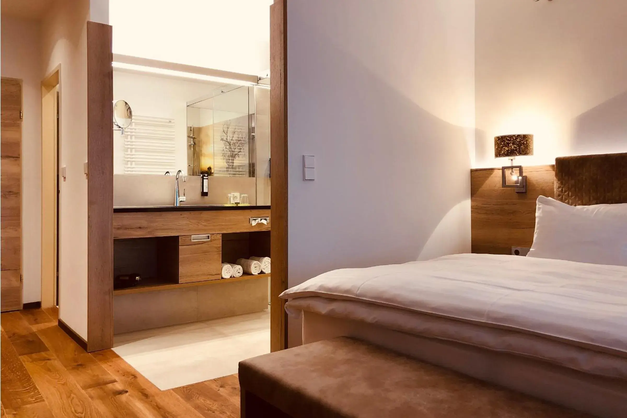 Photo of the whole room, Bed in Familie Hopfeld - Hotel Dreikönigshof Photo of the whole room, Bed in Familie Hopfeld - Hotel Dreikönigshof