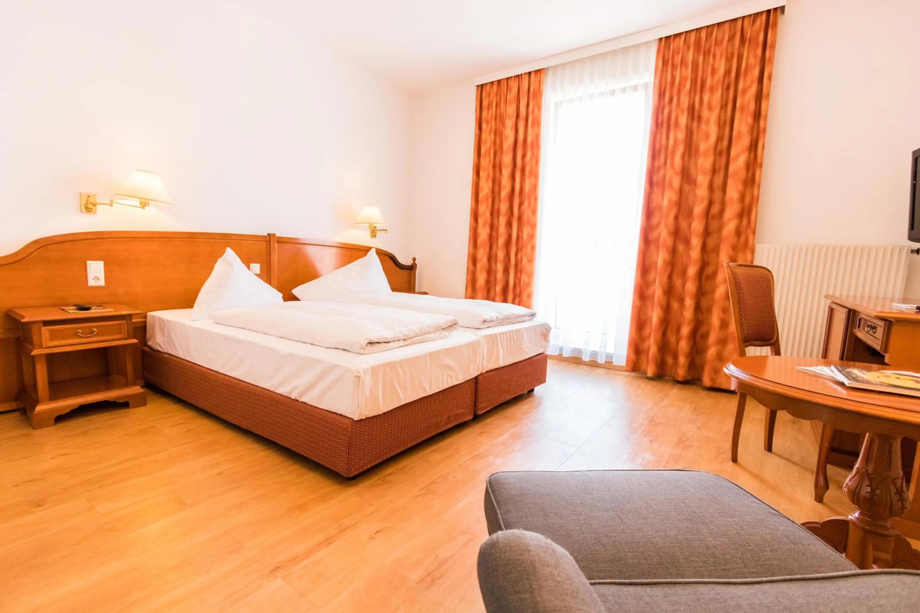 Photo of the whole room, Bed in Familie Hopfeld - Hotel Dreikönigshof