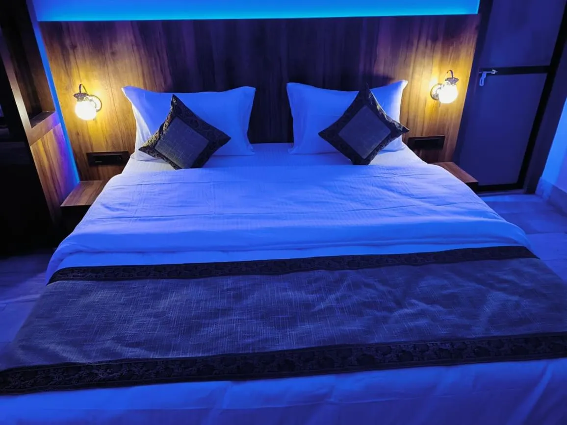 Bed in Gypsy Diaries Varanasi