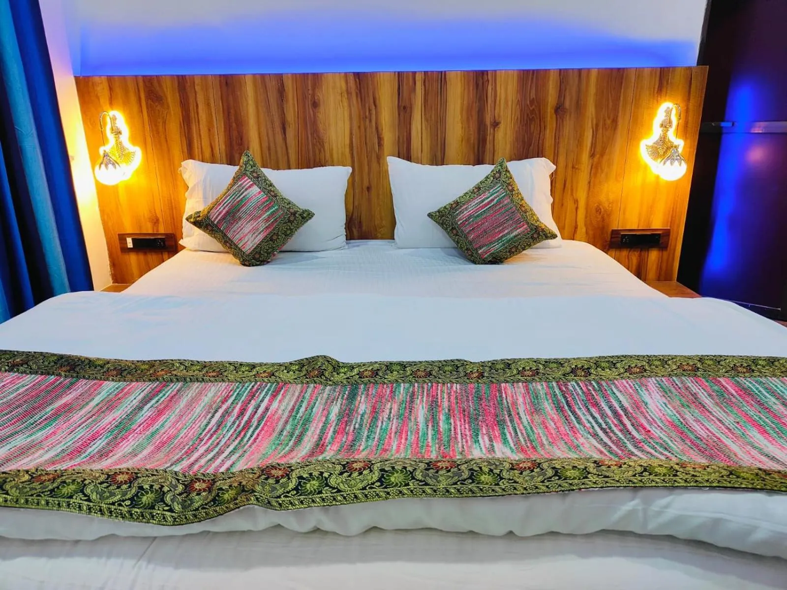 Bed in Gypsy Diaries Varanasi