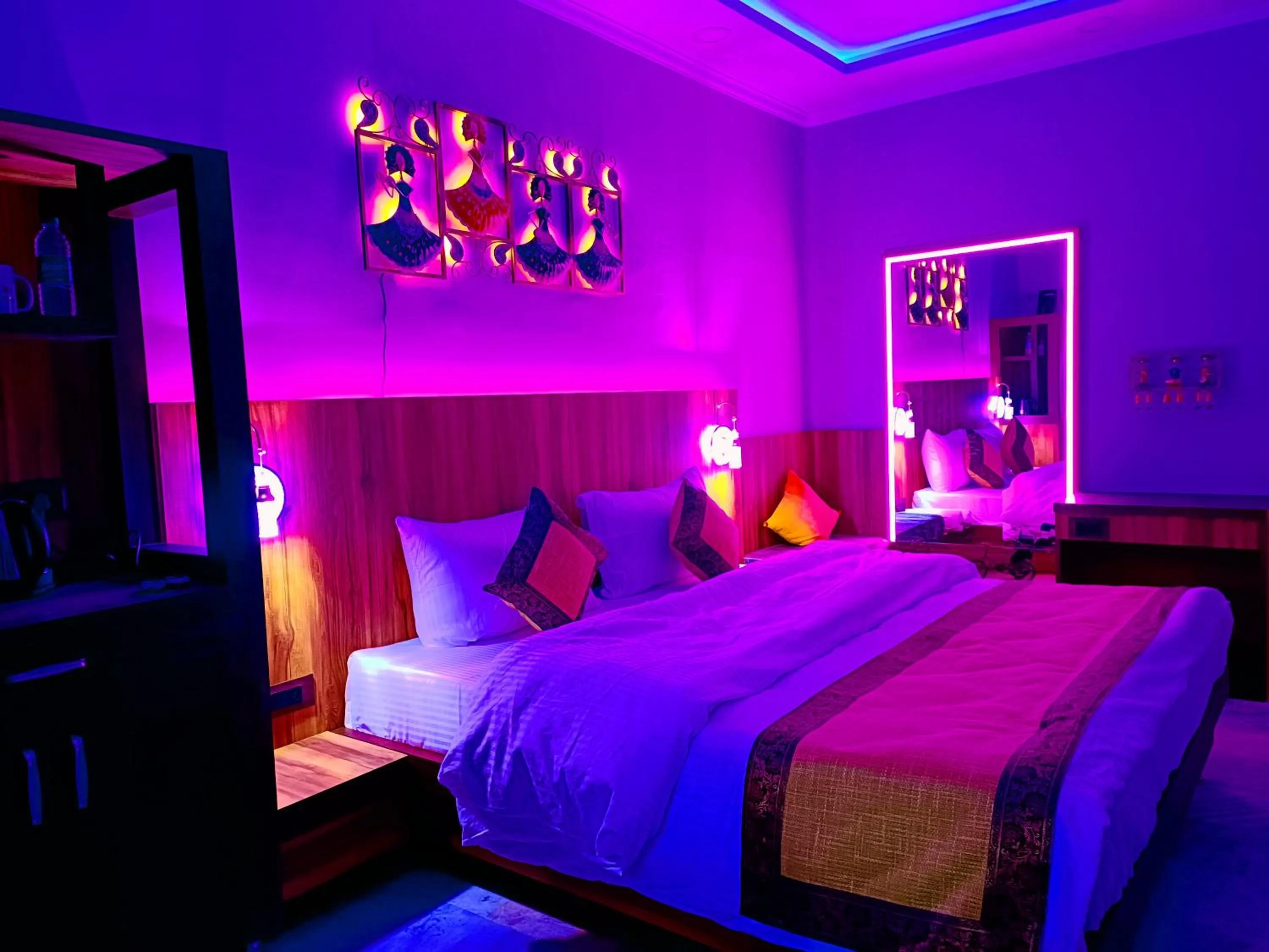 Bed in Gypsy Diaries Varanasi