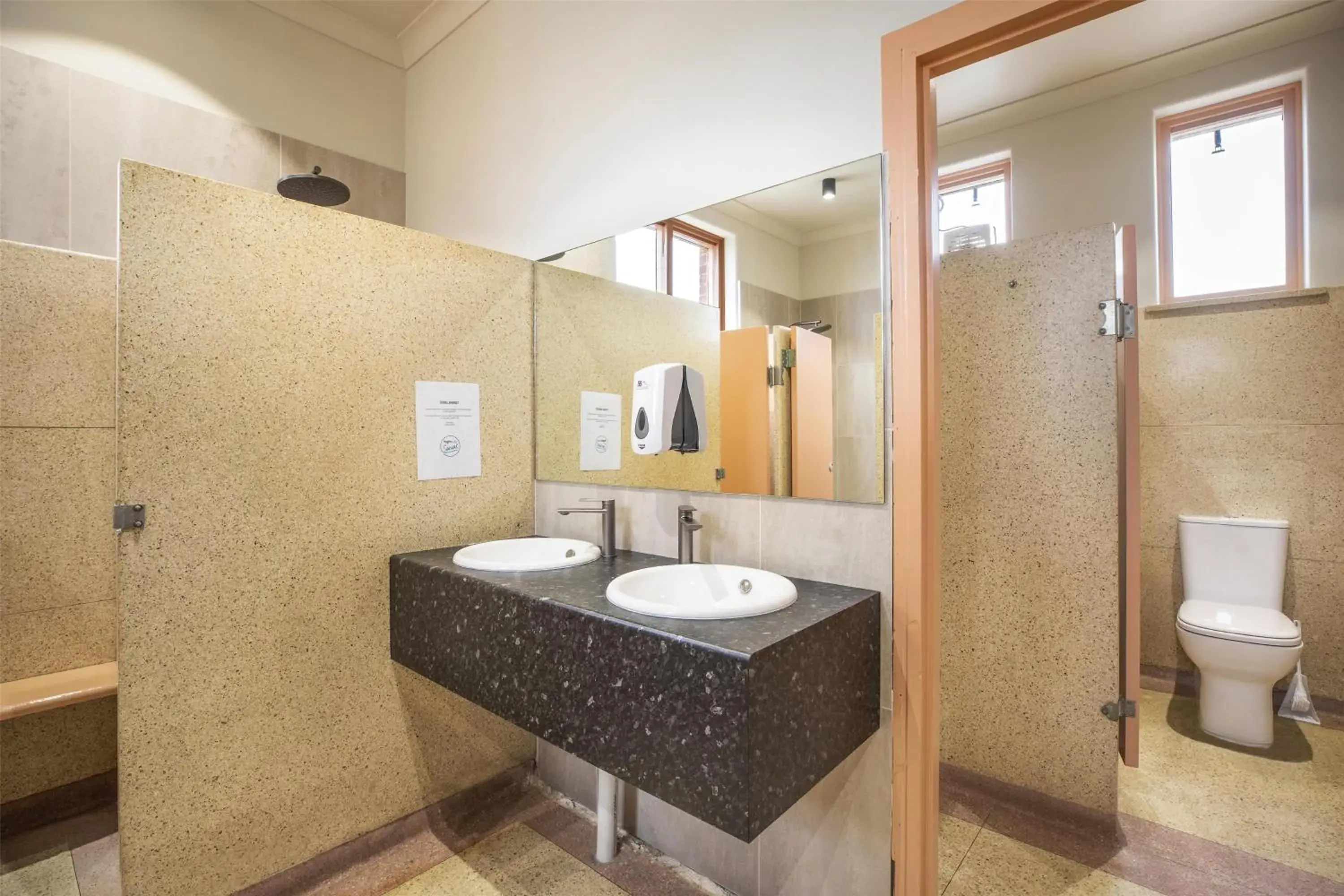 Studio Queen with shared bathroom facilities in Ramsgate Hotel by Nightcap Social Studio Queen with shared bathroom facilities in Ramsgate Hotel by Nightcap Social