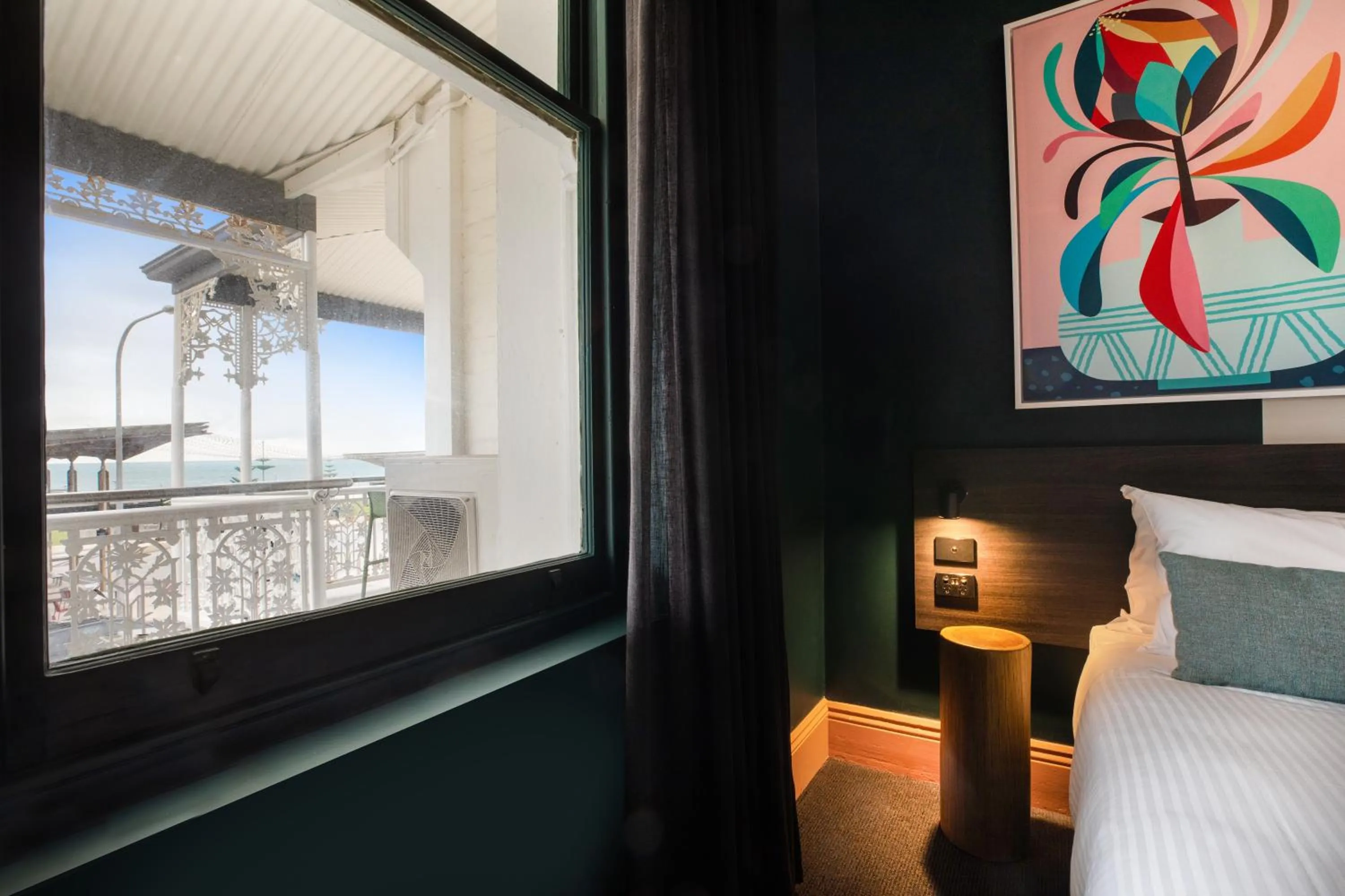 View (from property/room), Bed in Ramsgate Hotel by Nightcap Social