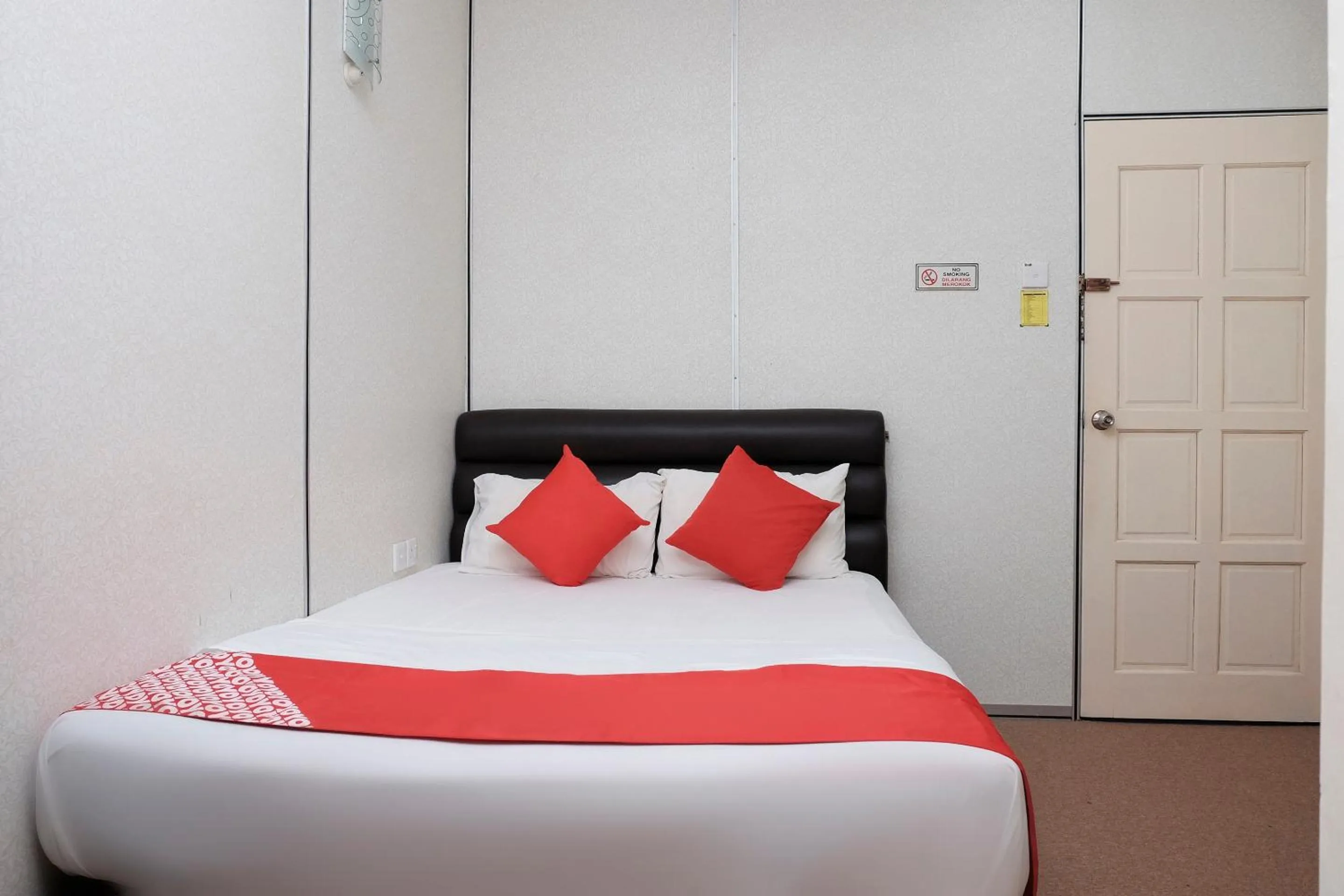 Bedroom, Bed in OYO 90180 Gemilang Hotel Kerteh