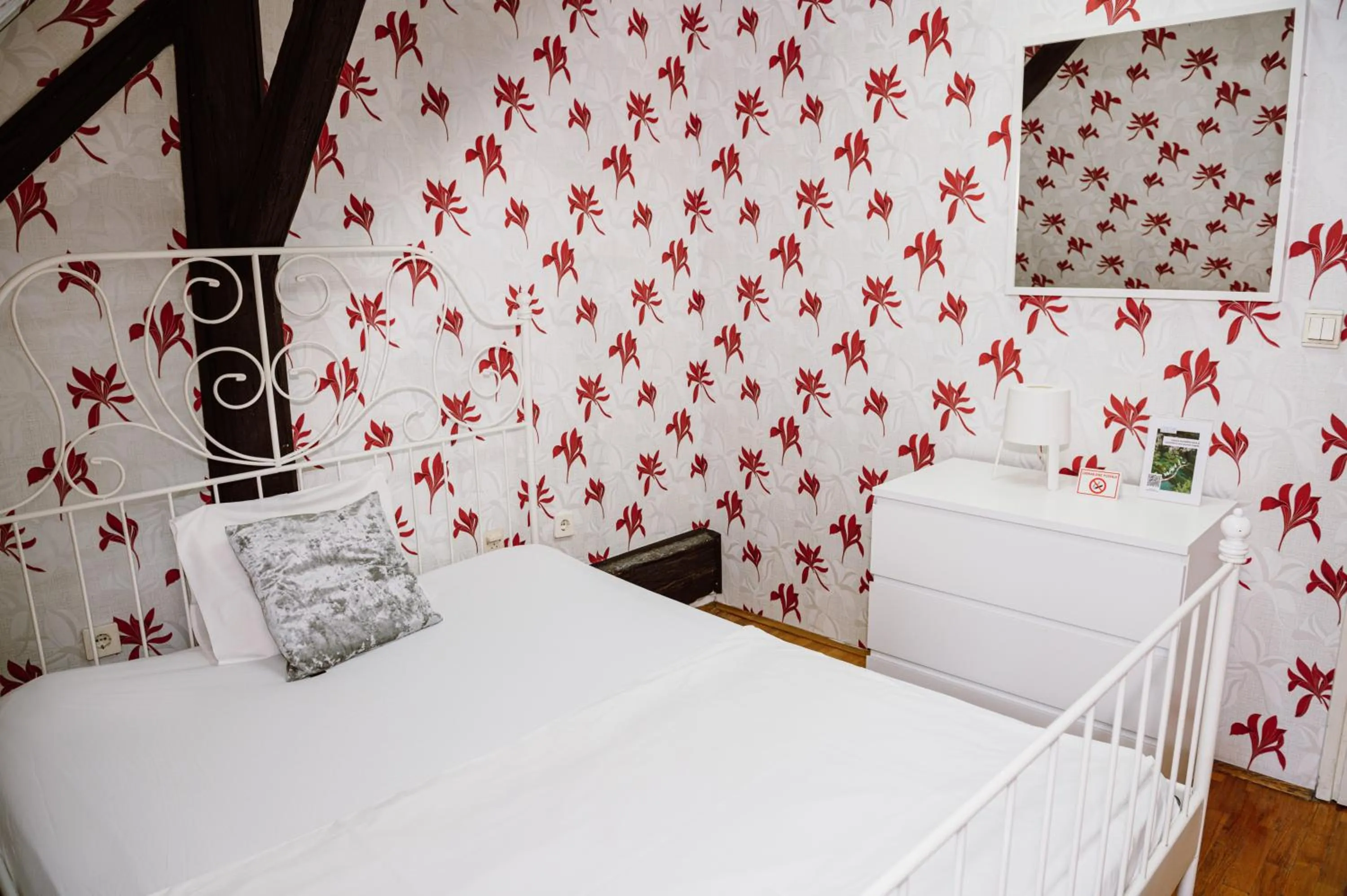 Bed in Hostel Centar