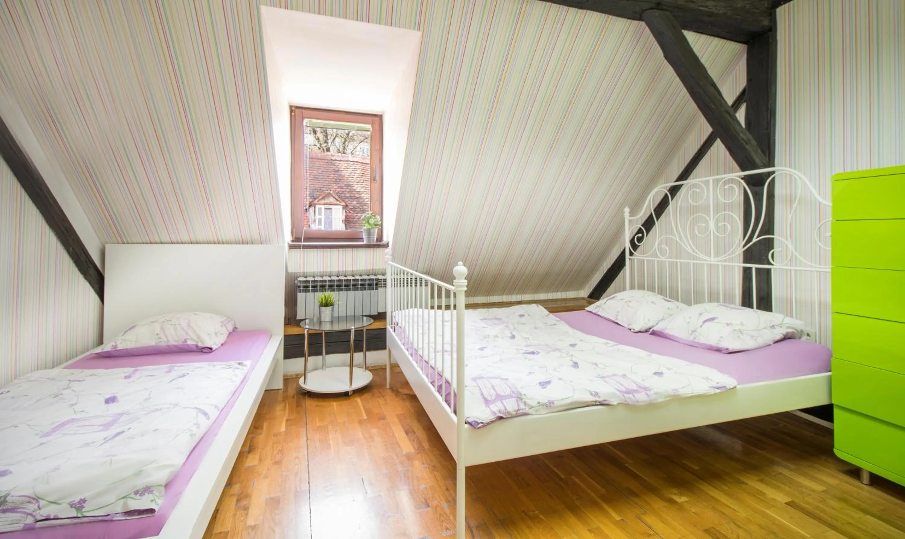 Bed in Hostel Centar