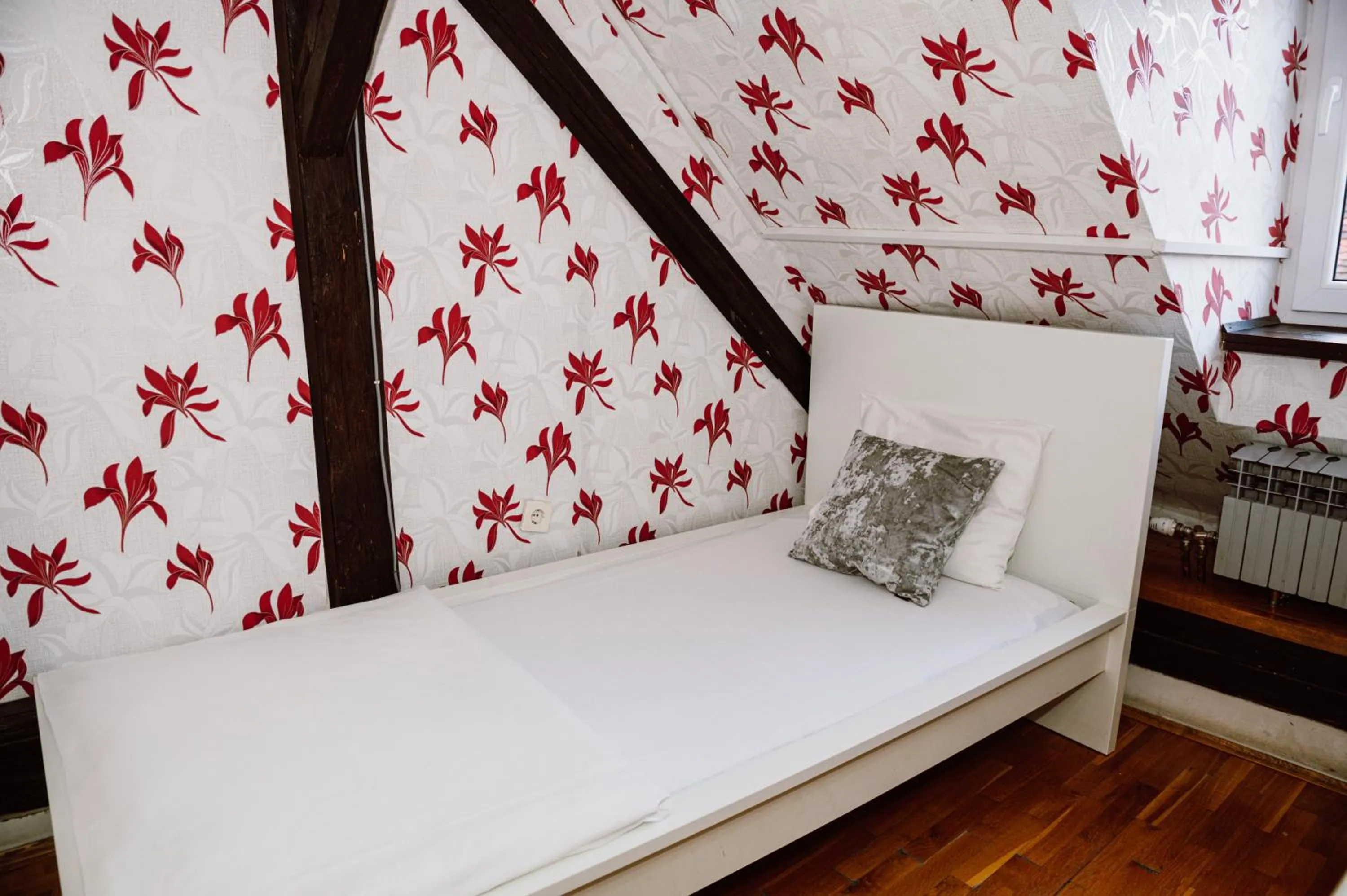 Bed in Hostel Centar