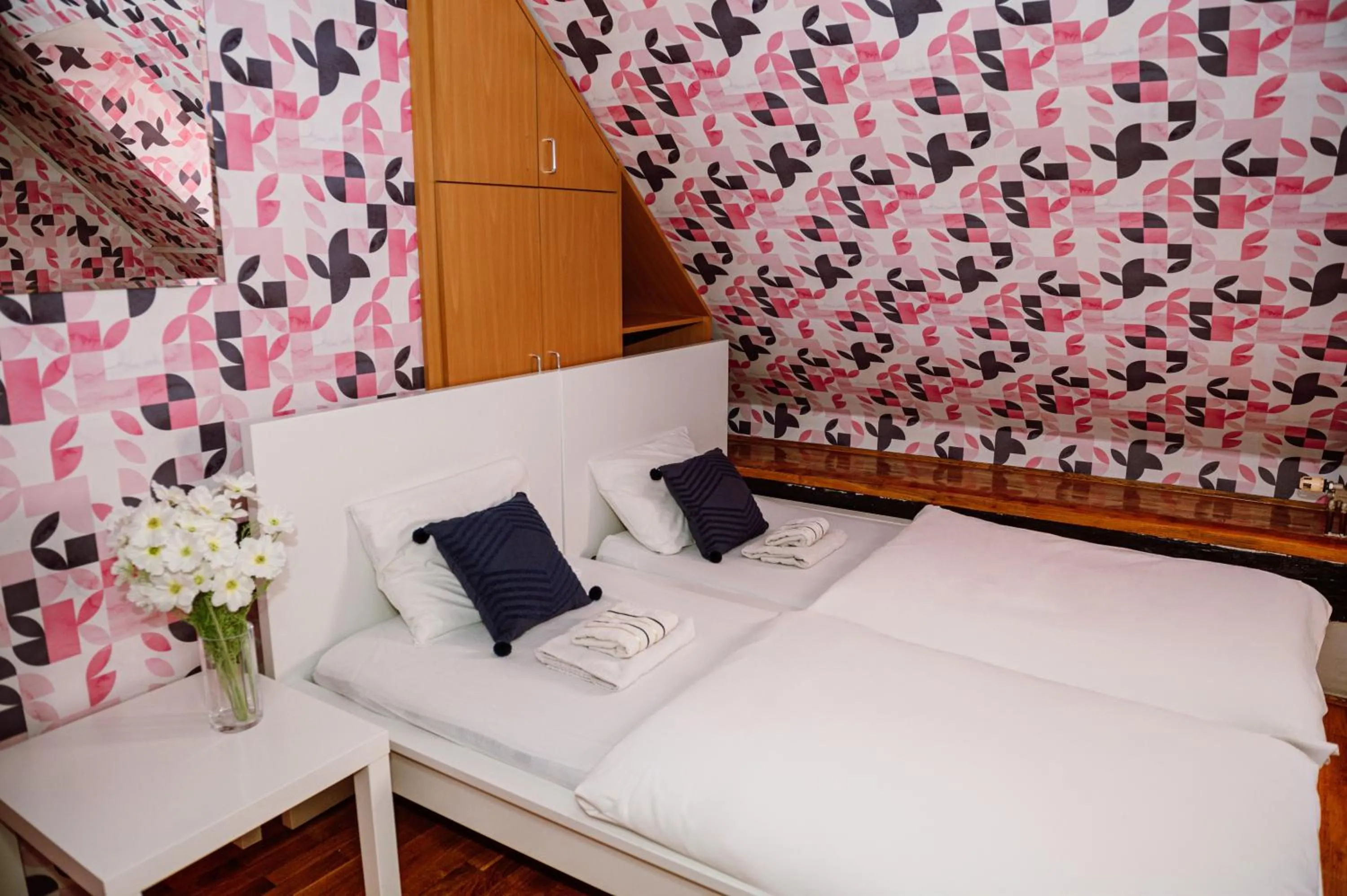 Bed in Hostel Centar