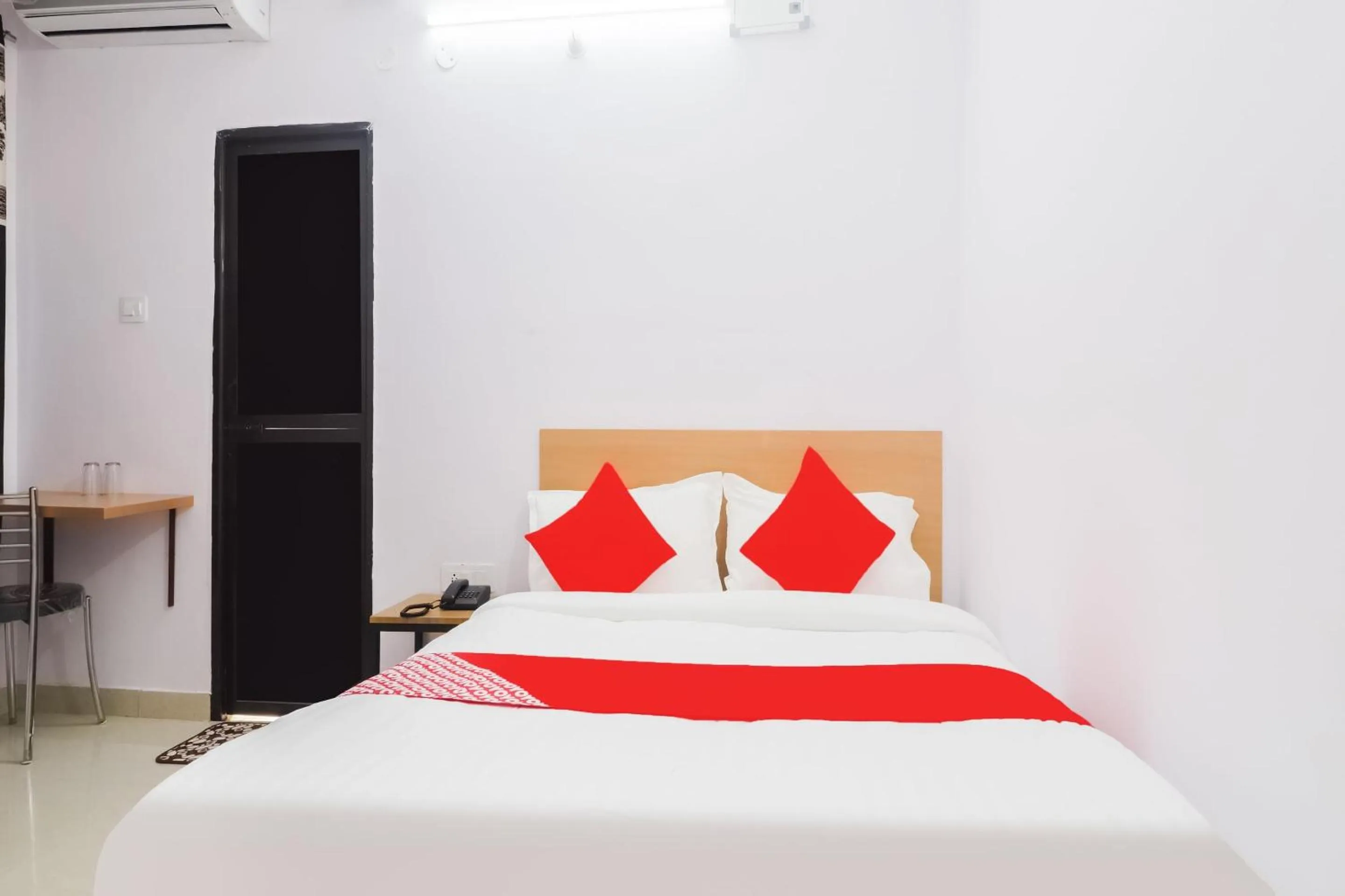 Bedroom, Bed in Hotel O Dream Inn