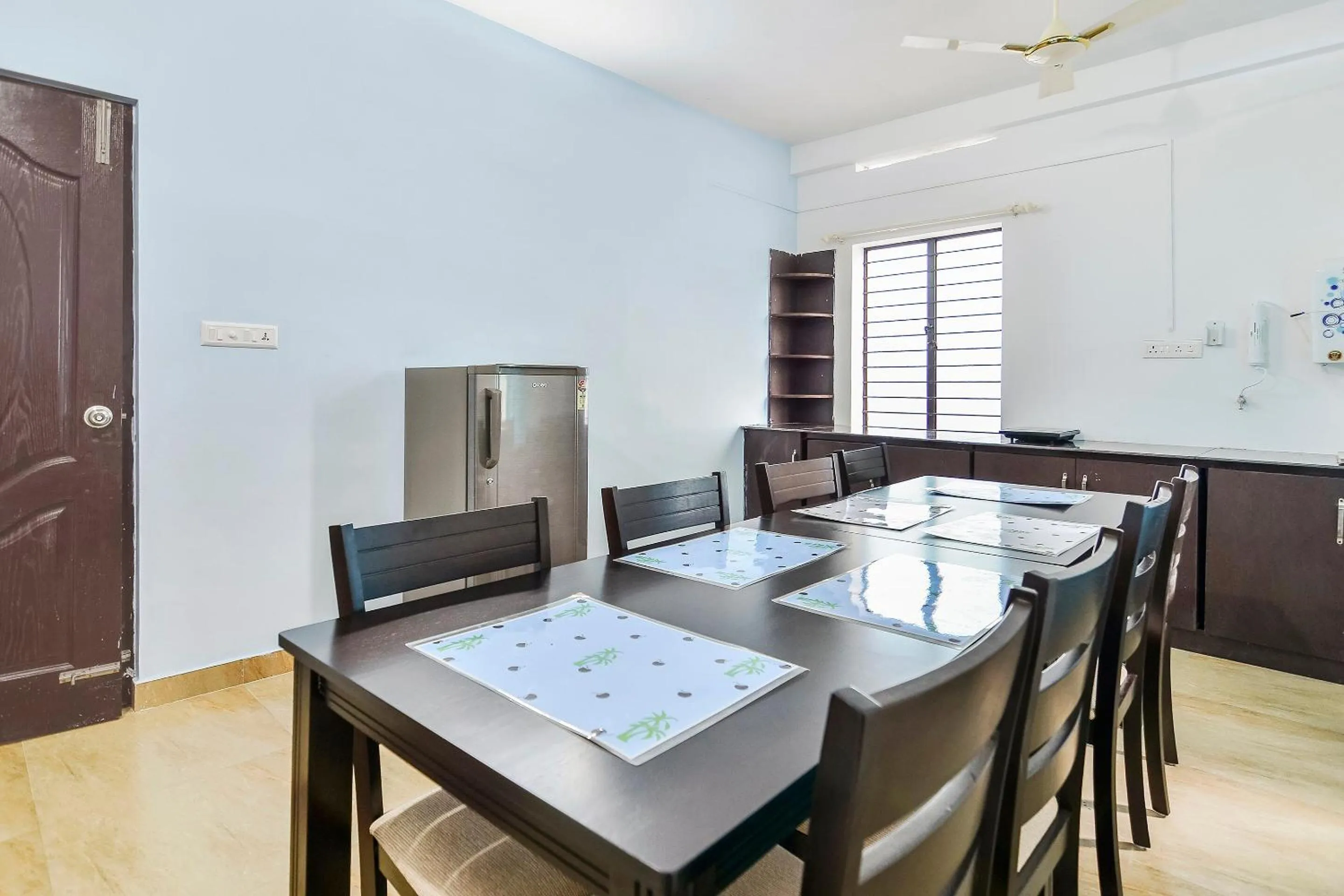 Dining area in Hotel O Pop Tavern