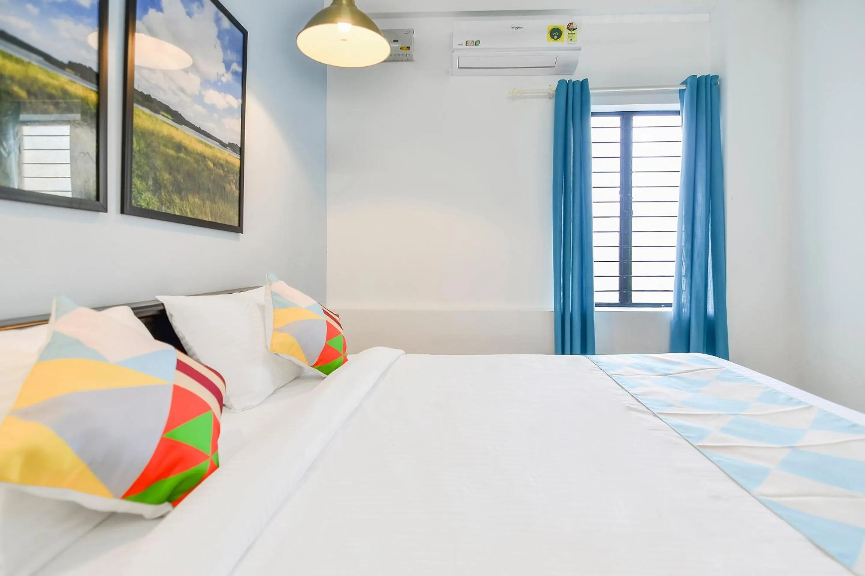 Bedroom, Bed in Hotel O Pop Tavern