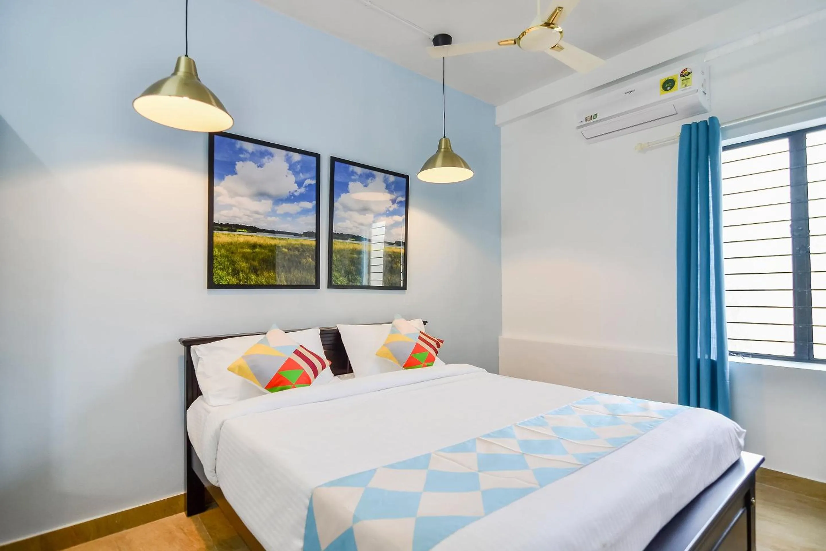 Bedroom, Bed in Hotel O Pop Tavern