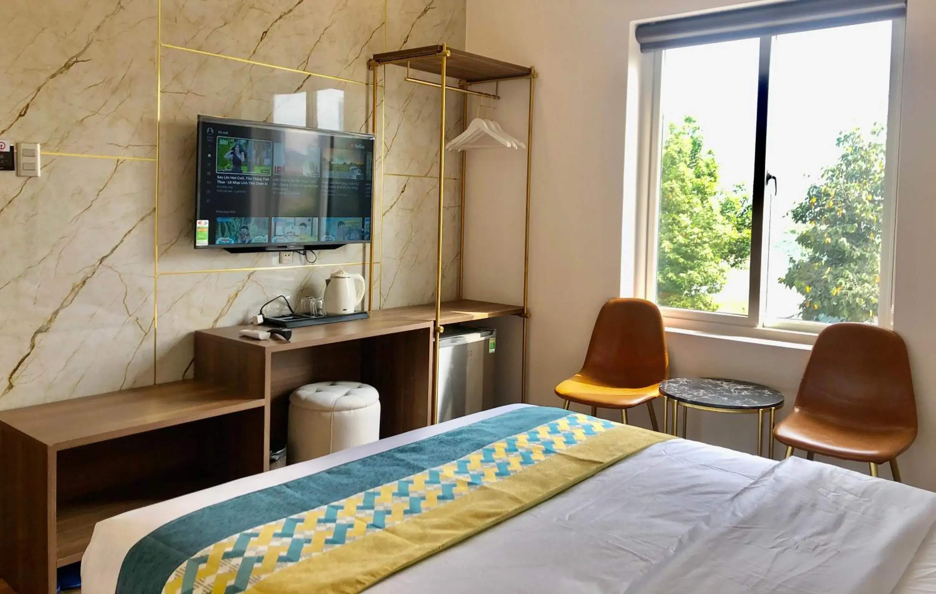 TV and multimedia, Bed in Swan Hotel TV and multimedia, Bed in Swan Hotel